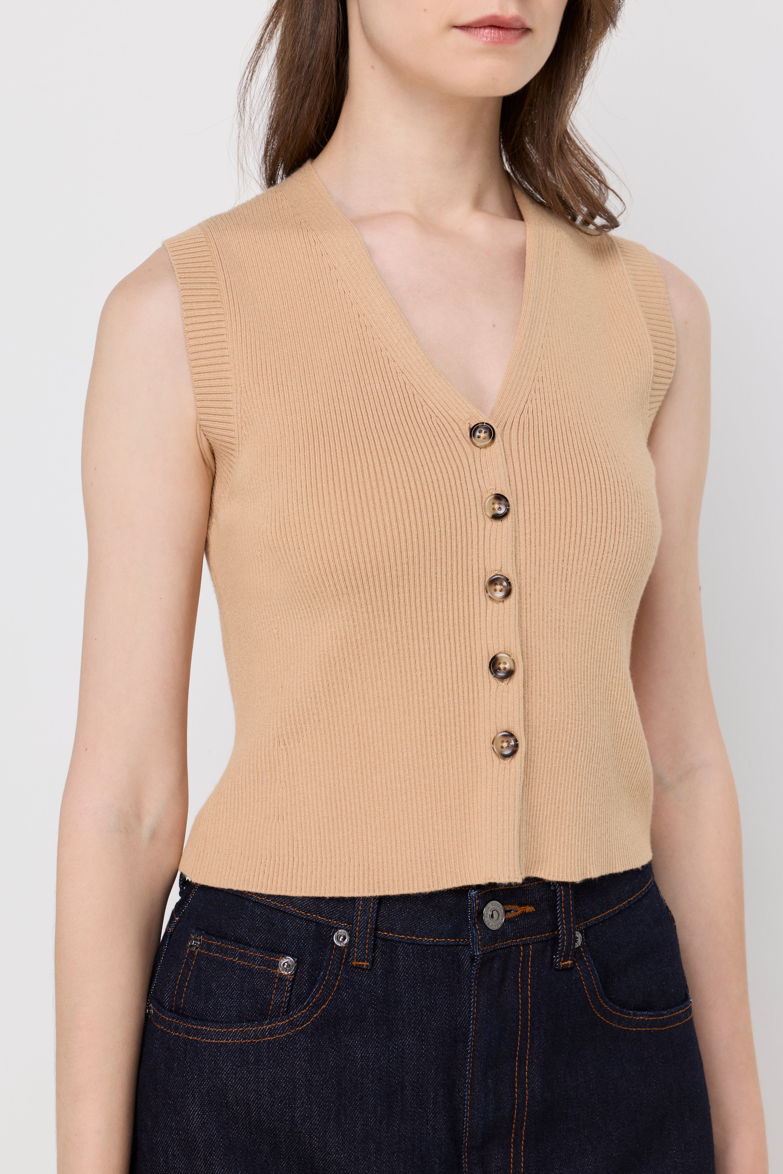 RIBBED BUTTON-FRONT KNIT VEST