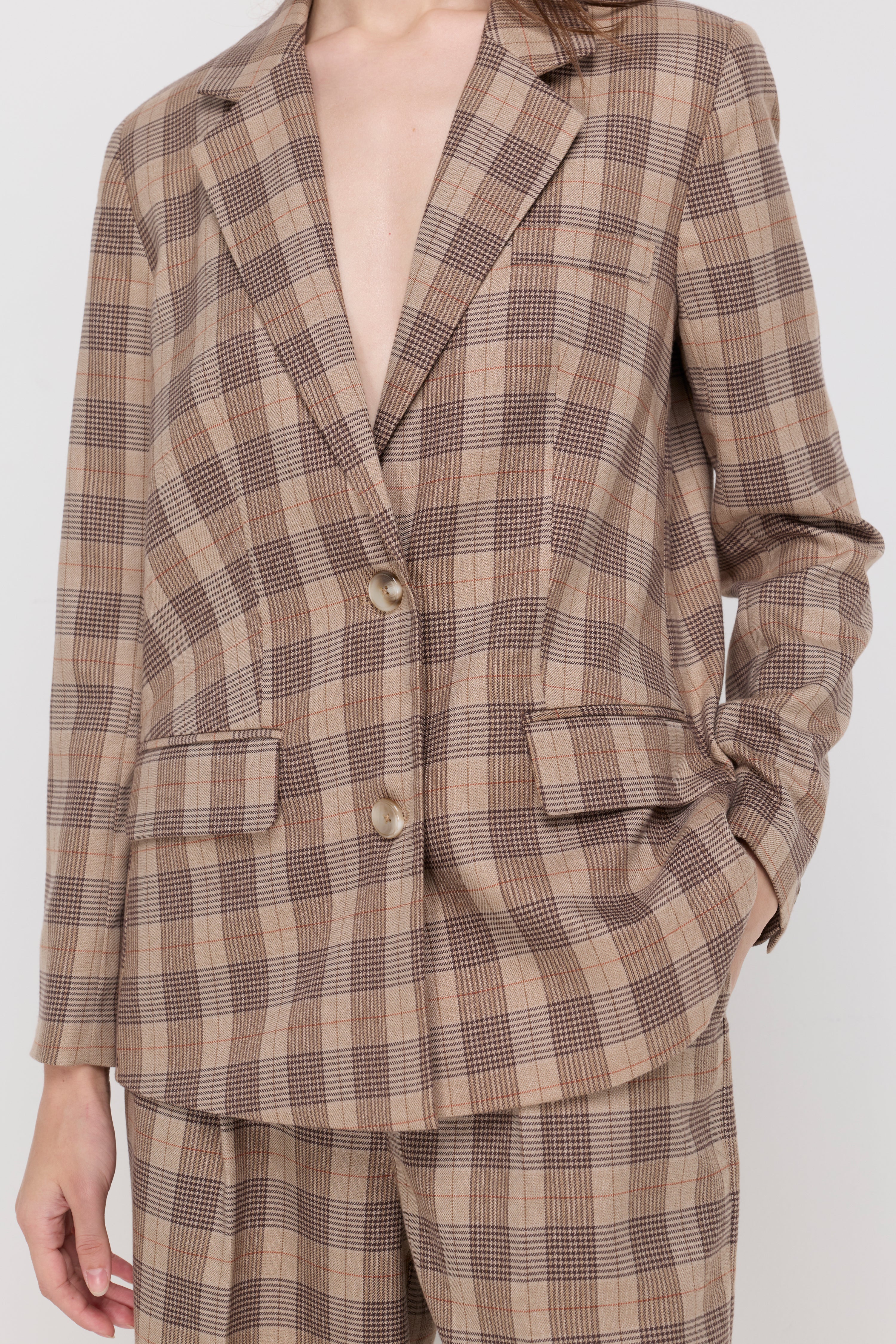 CHECKED DOUBLE-BREASTED BLAZER