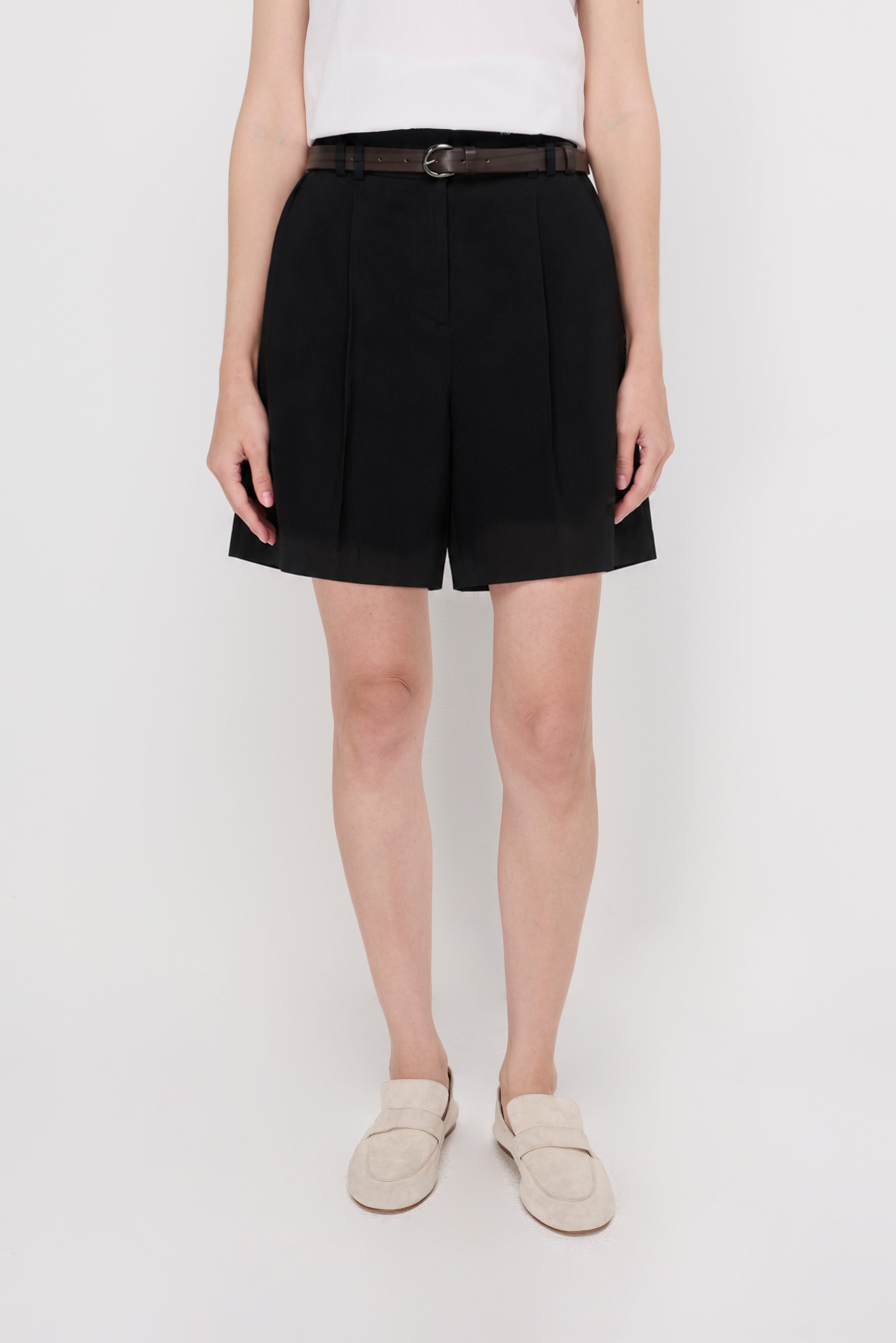BELTED PLEATED TAILORED SHORTS