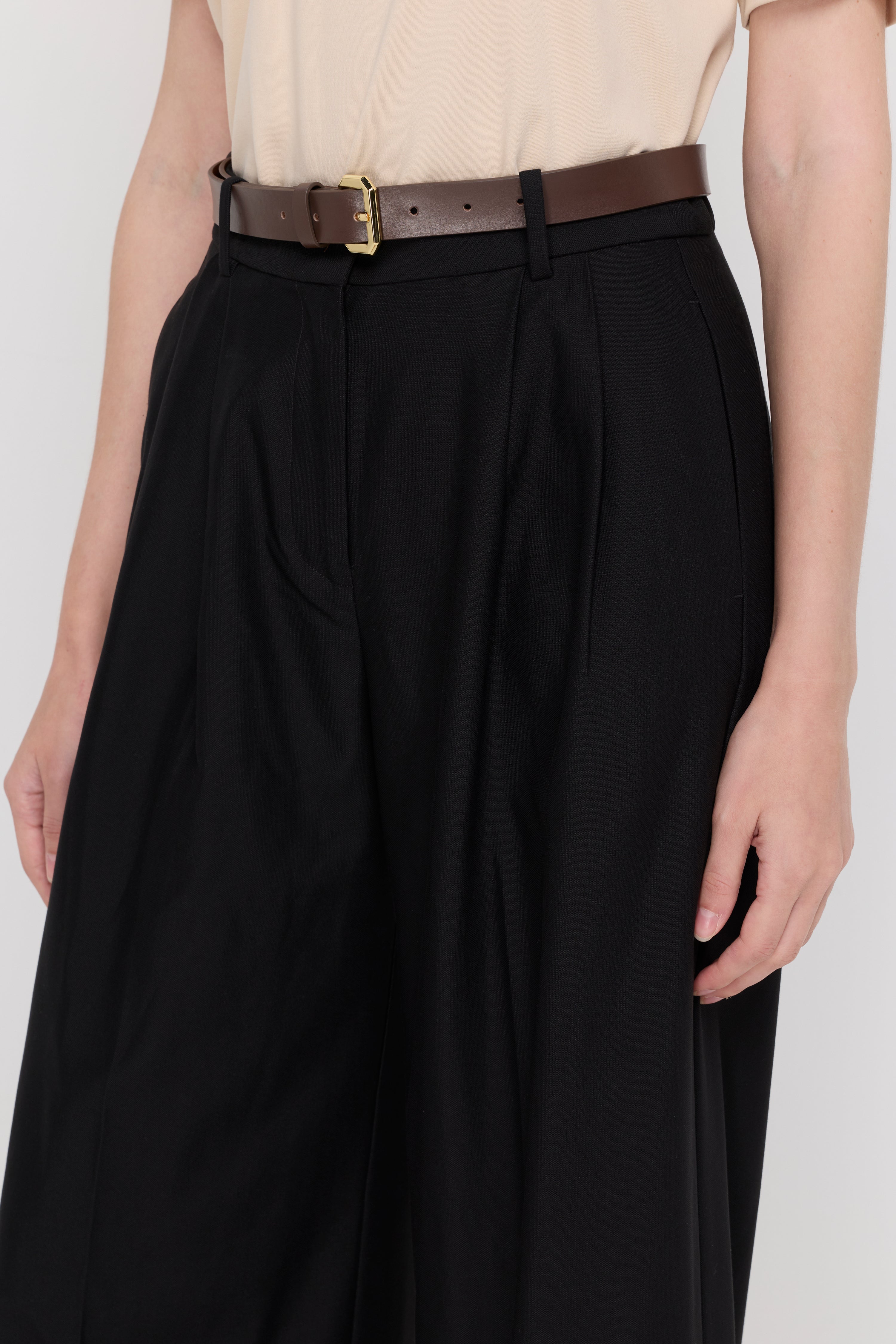 RELAXED WIDE-LEG PANTS