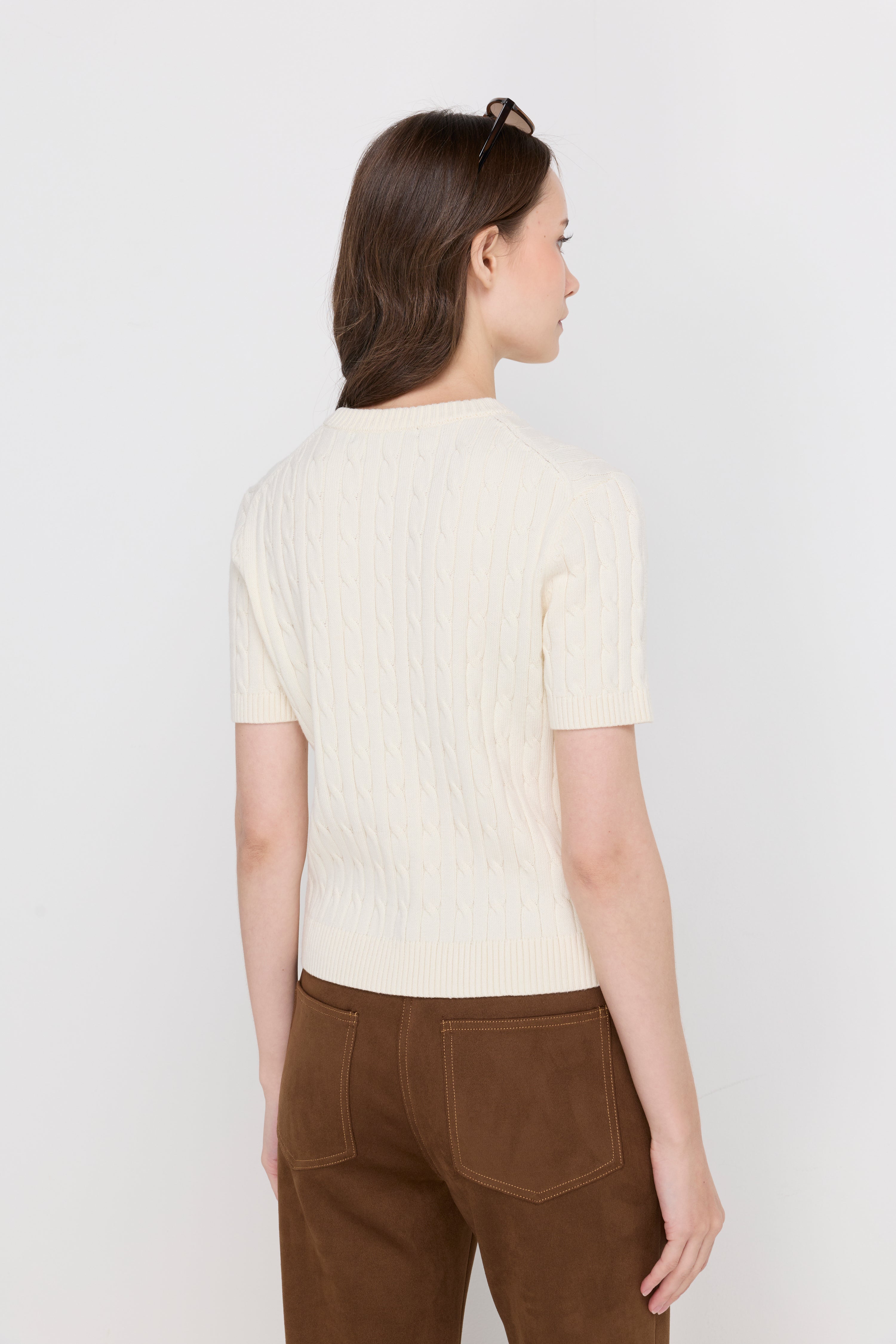 CABLE KNIT CREW NECK TOP