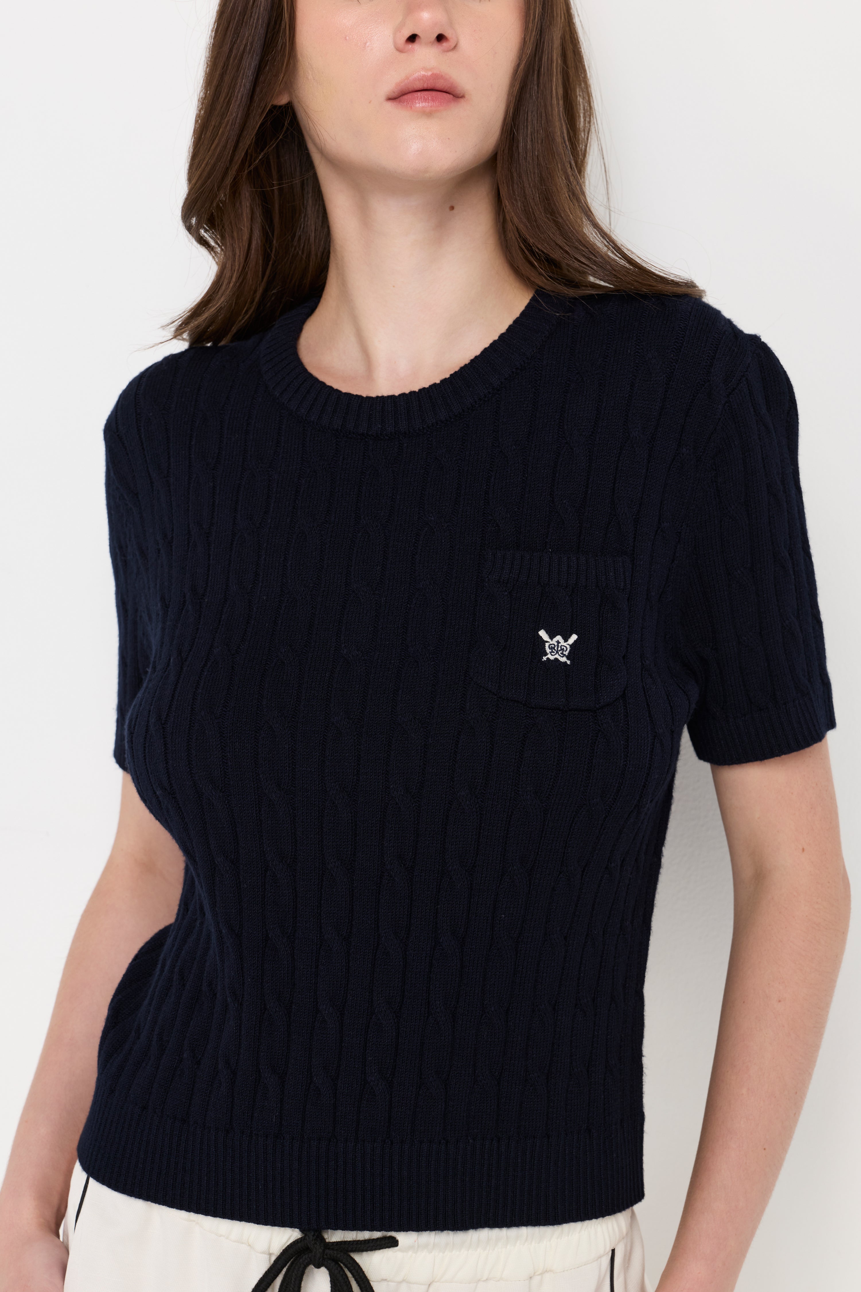 CABLE KNIT CREW NECK TOP