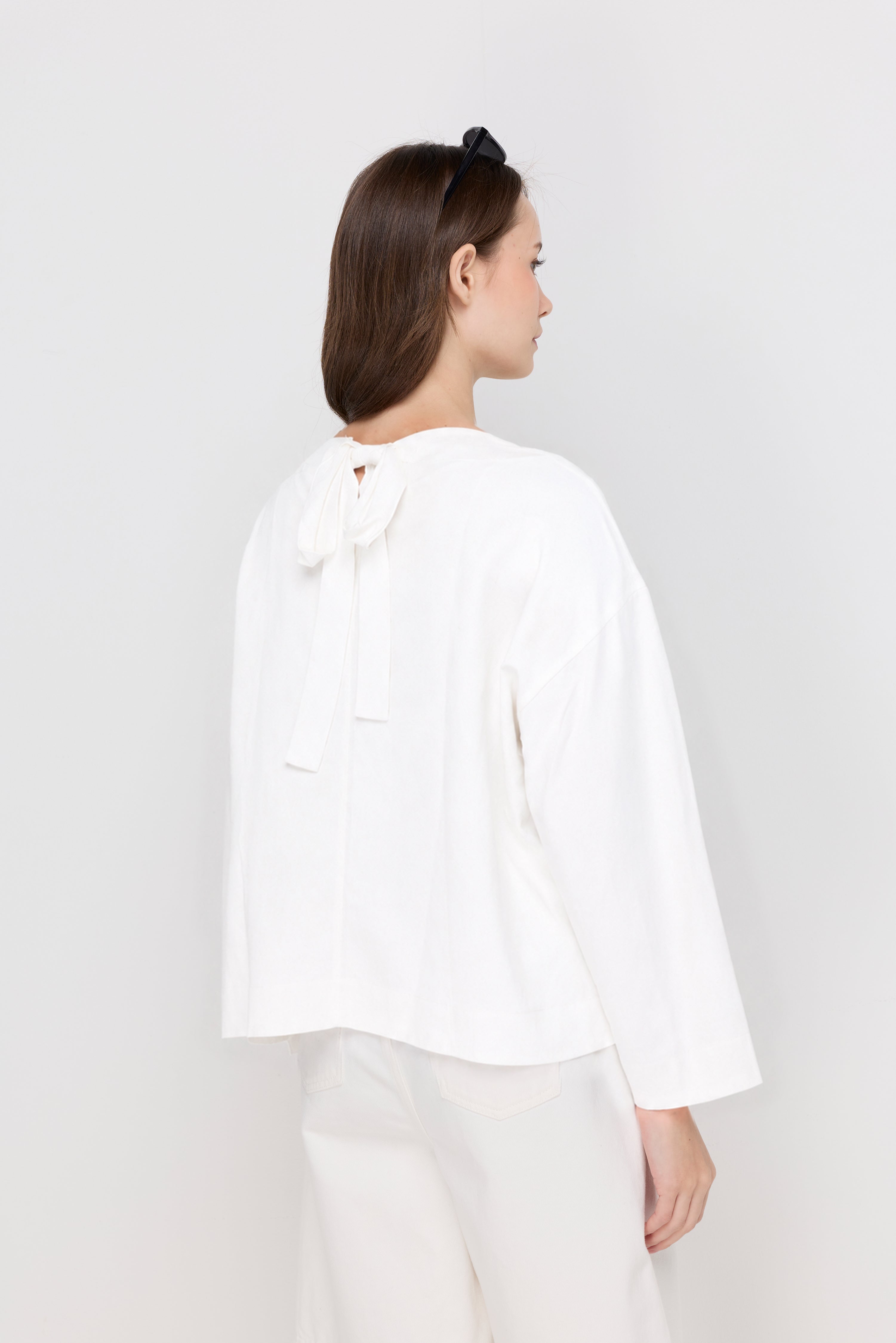 RELAXED BOAT NECK LINEN BLOUSE