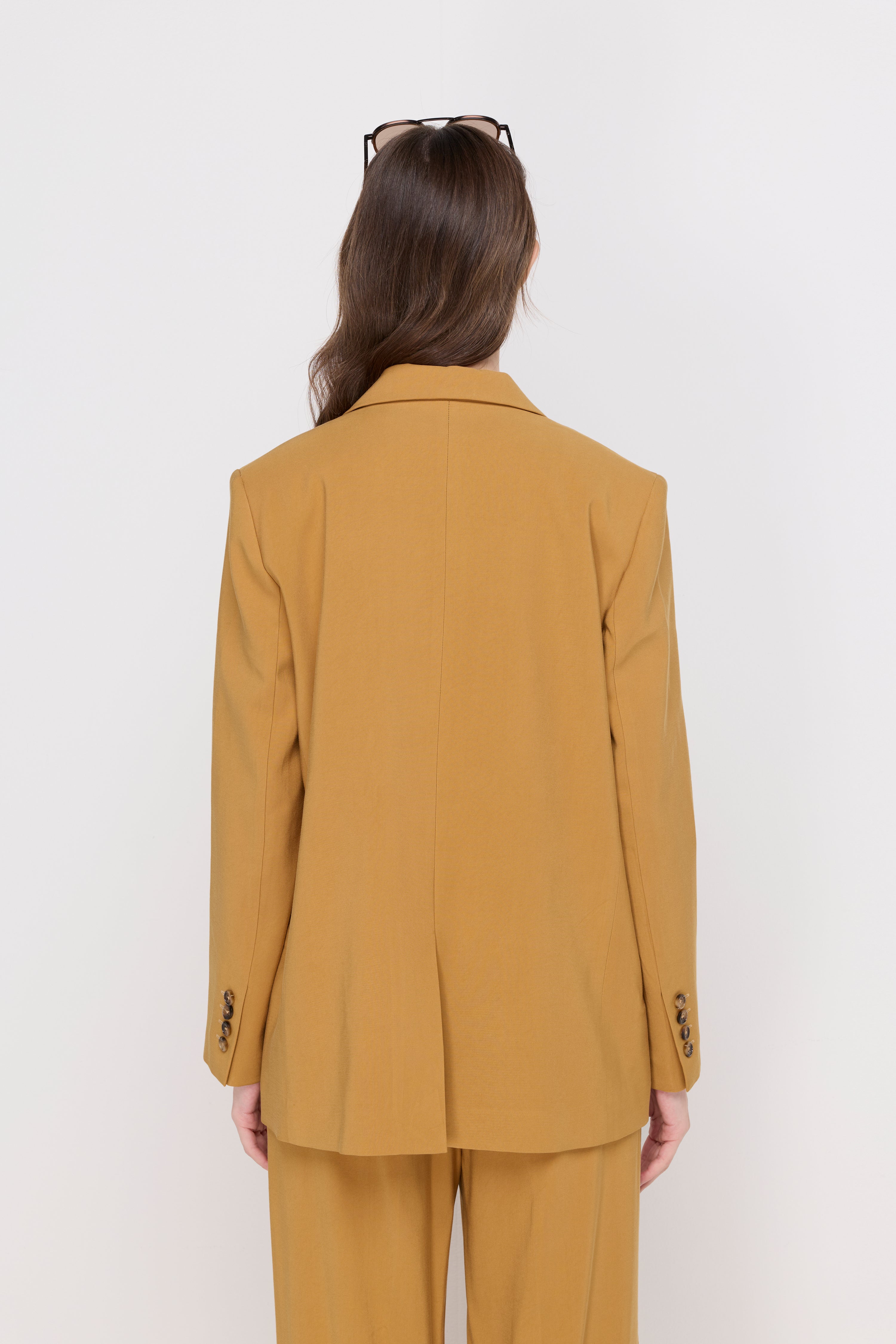 TAILORED SINGLE-BREASTED BLAZER