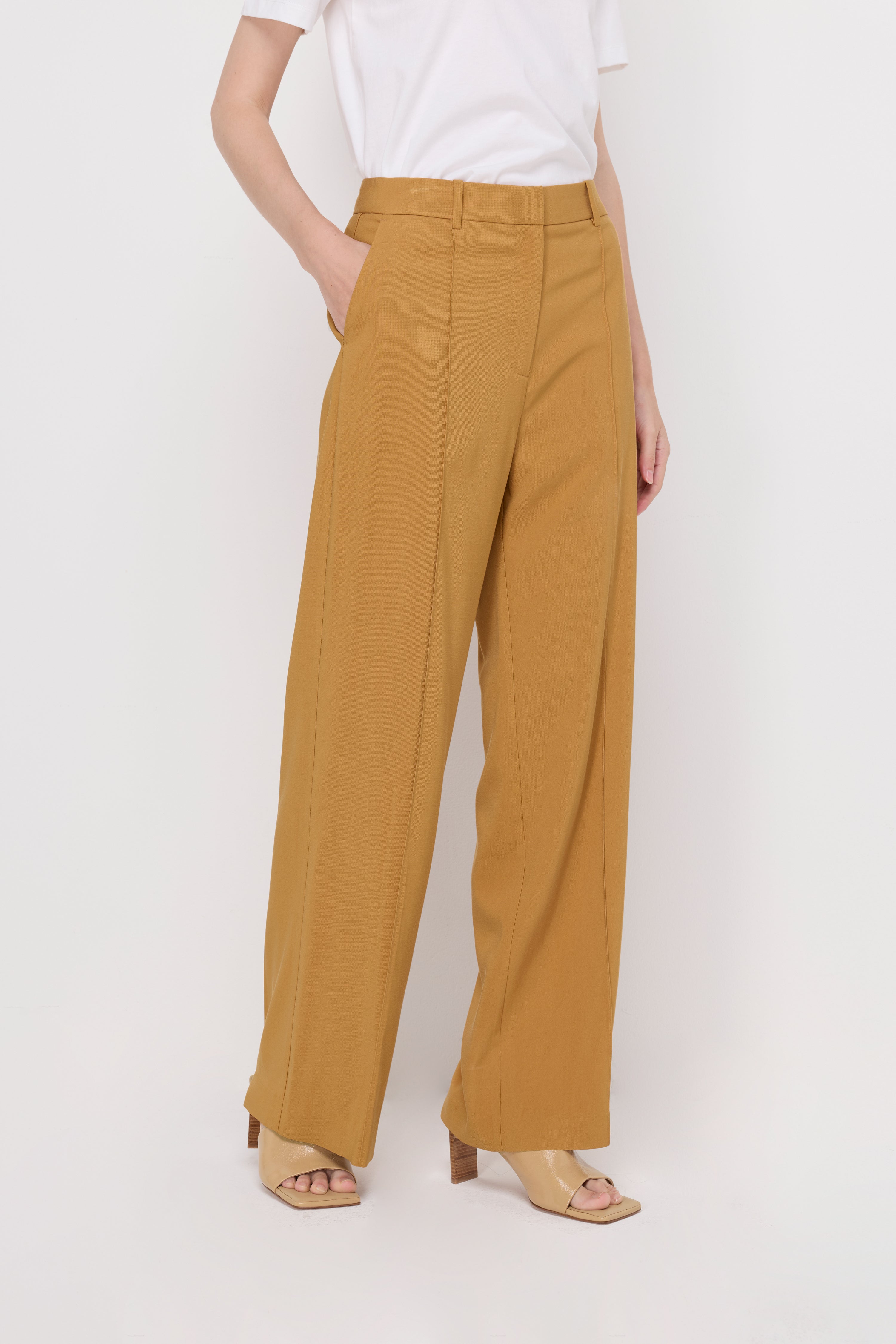 TAILORED WIDE-LEG TROUSERS