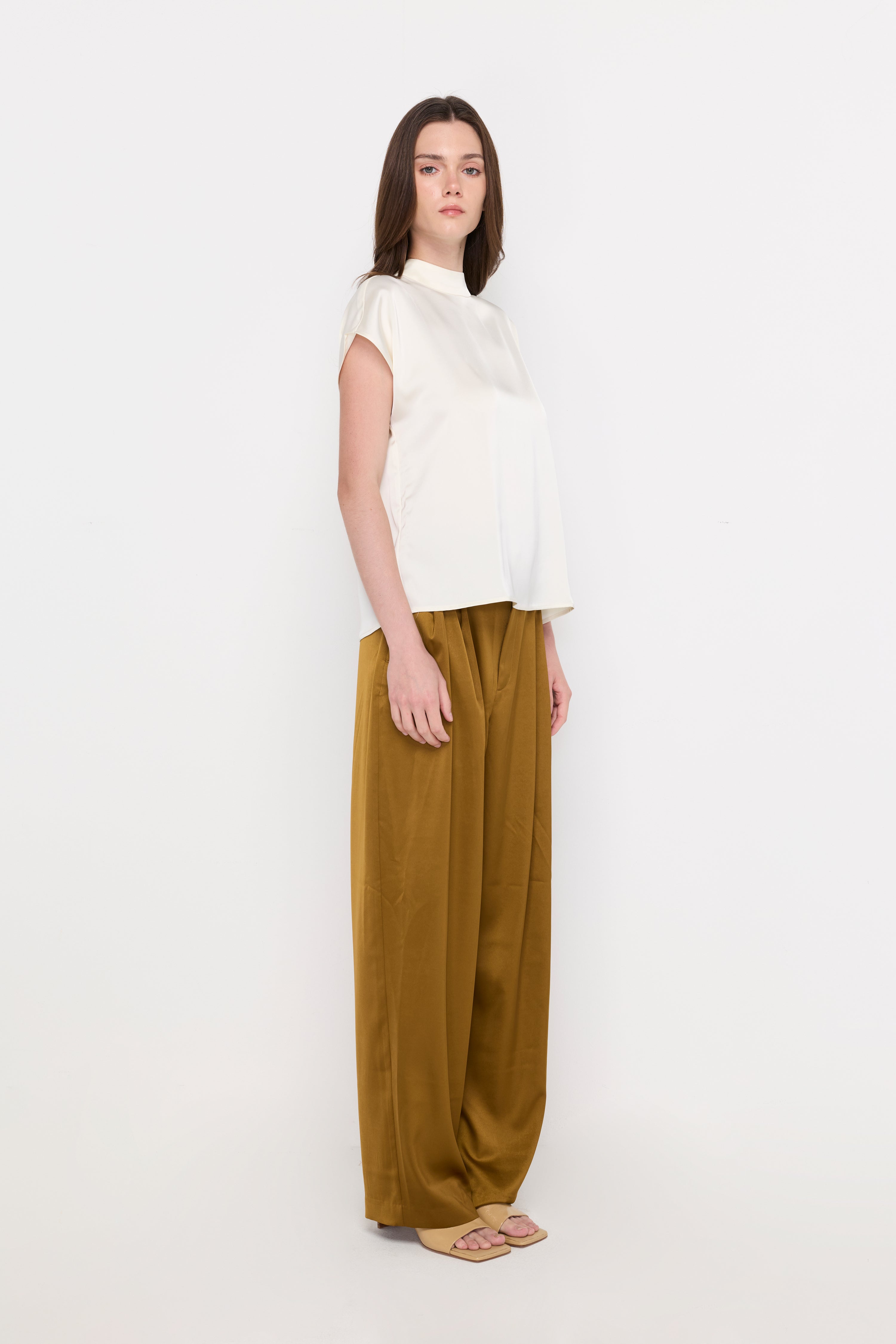 MOCK NECK CAP SLEEVE TOP