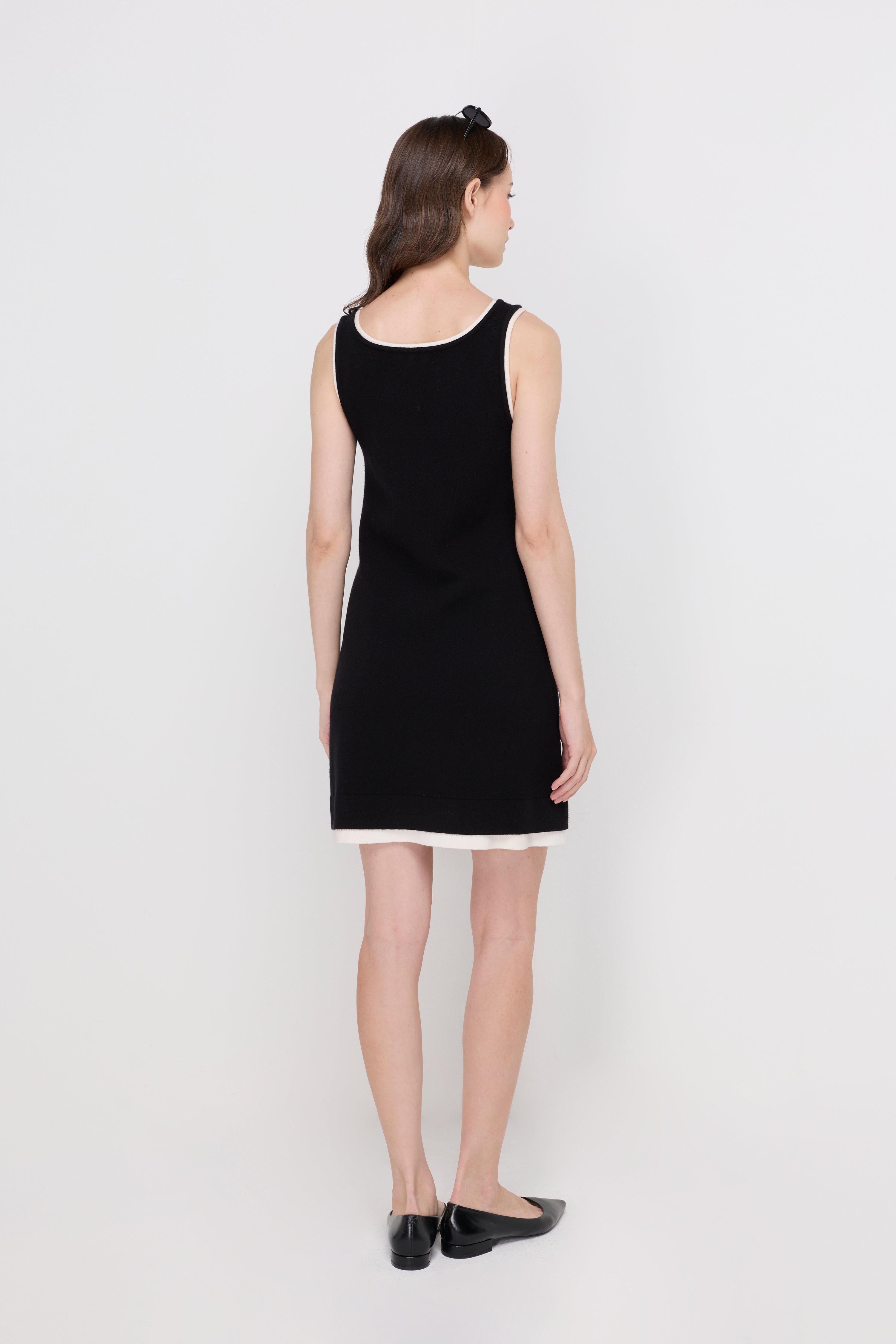 CONTRAST TRIM KNIT DRESS