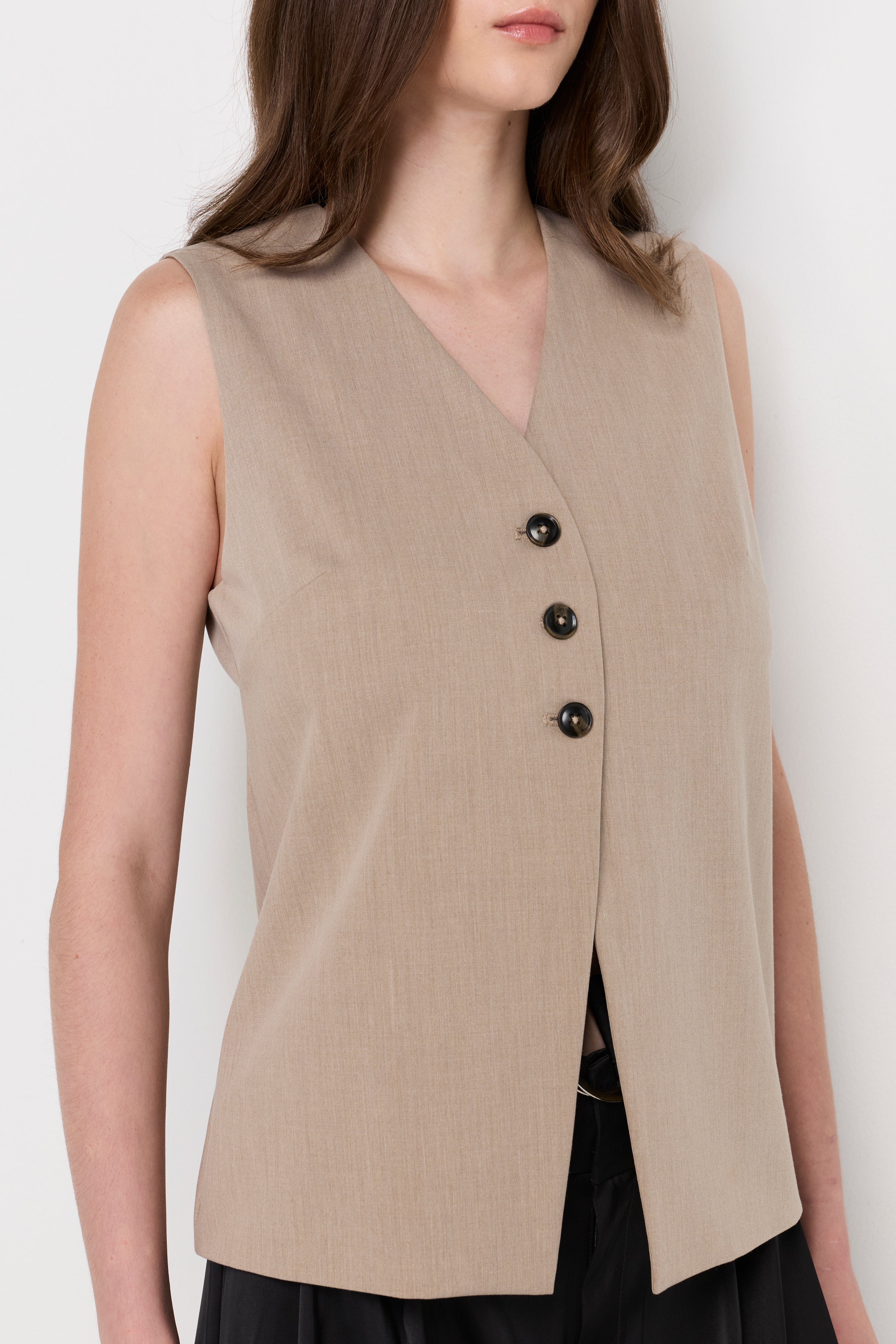 TAILORED BUTTON-FRONT VEST TOP
