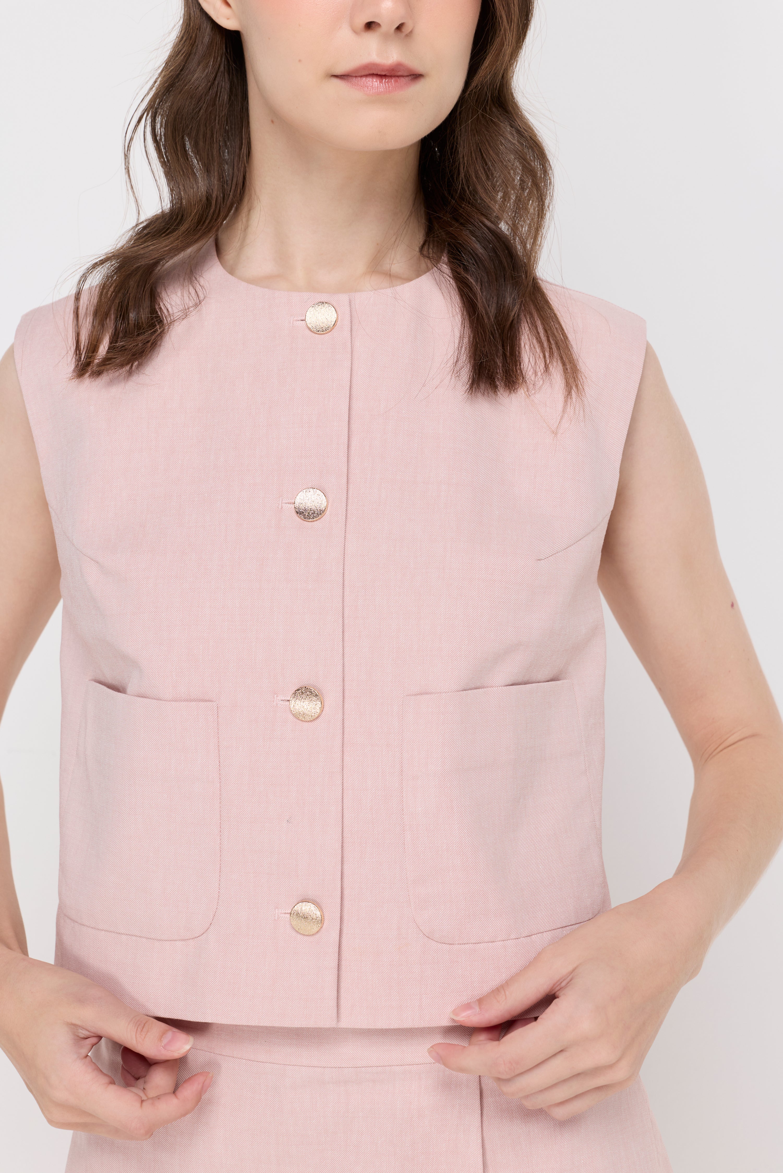 TAILORED CROPPED VEST