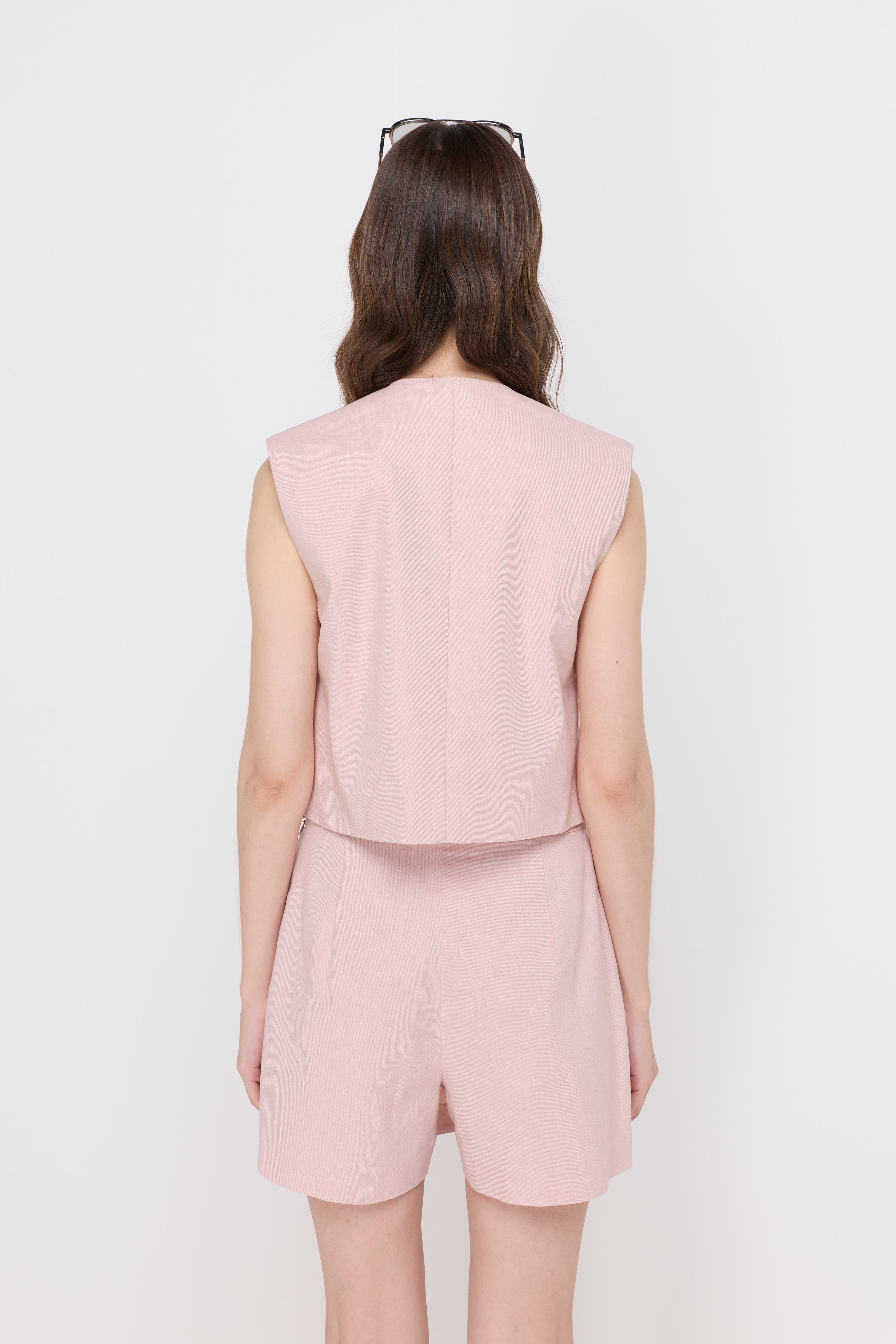 TAILORED CROPPED VEST
