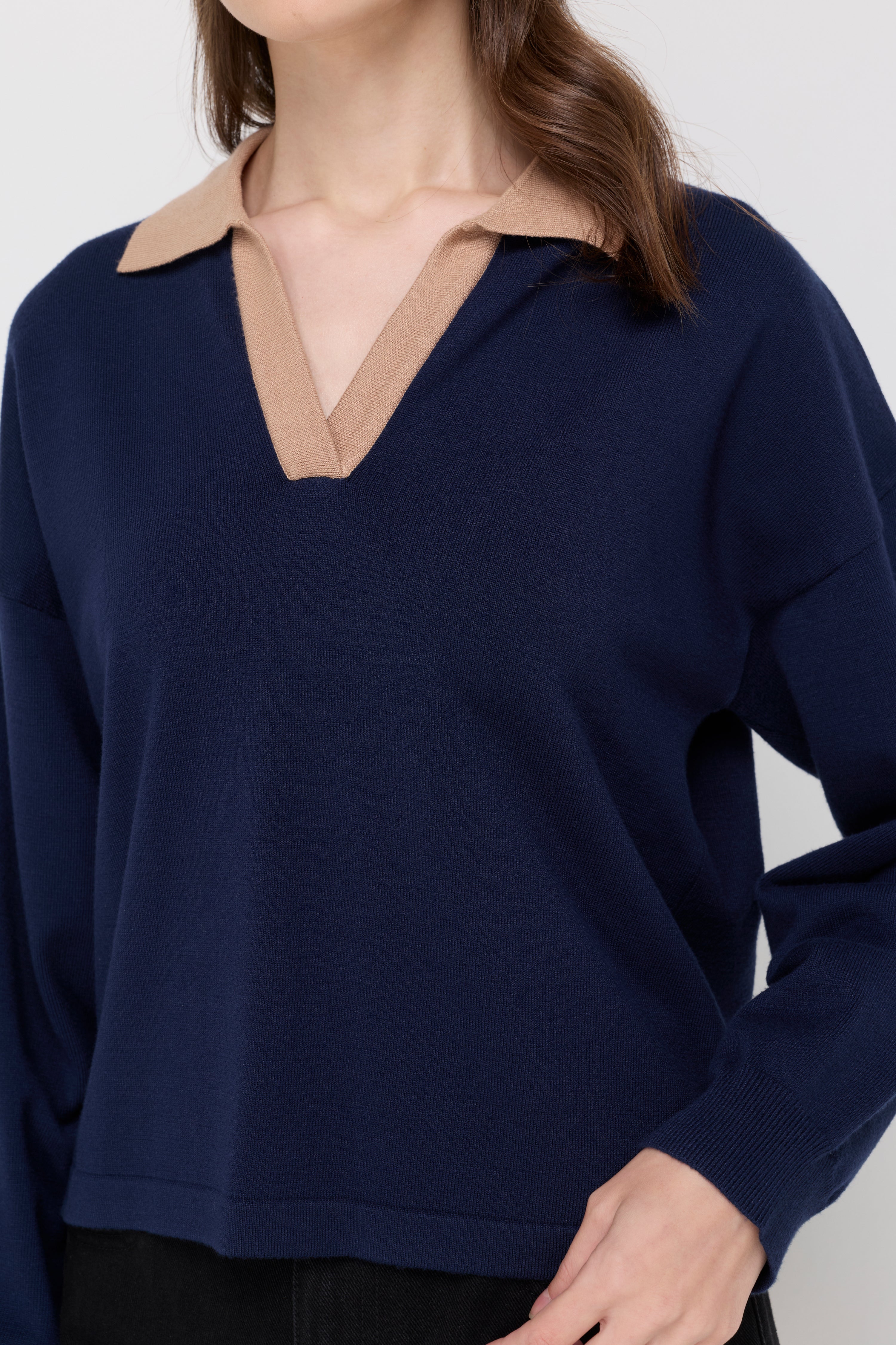 CONTRAST TRIM LONG SLEEVE POLO SWEATER