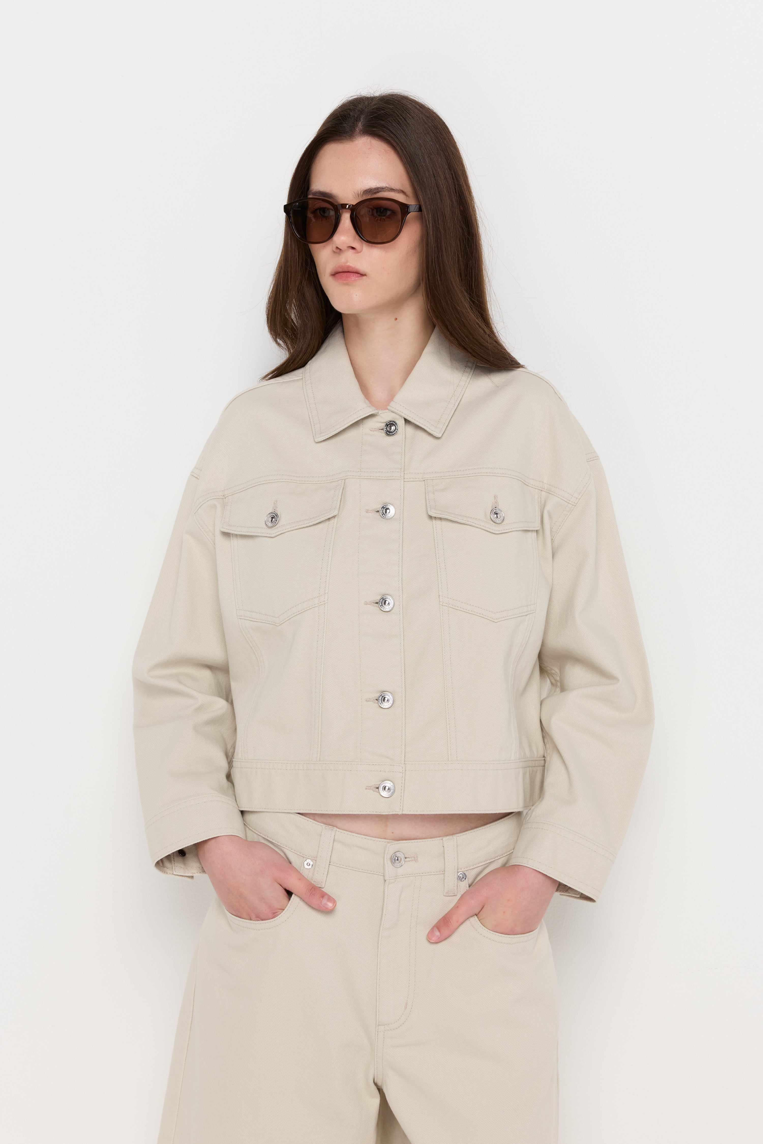 ECRU DENIM TRUCKER JACKET
