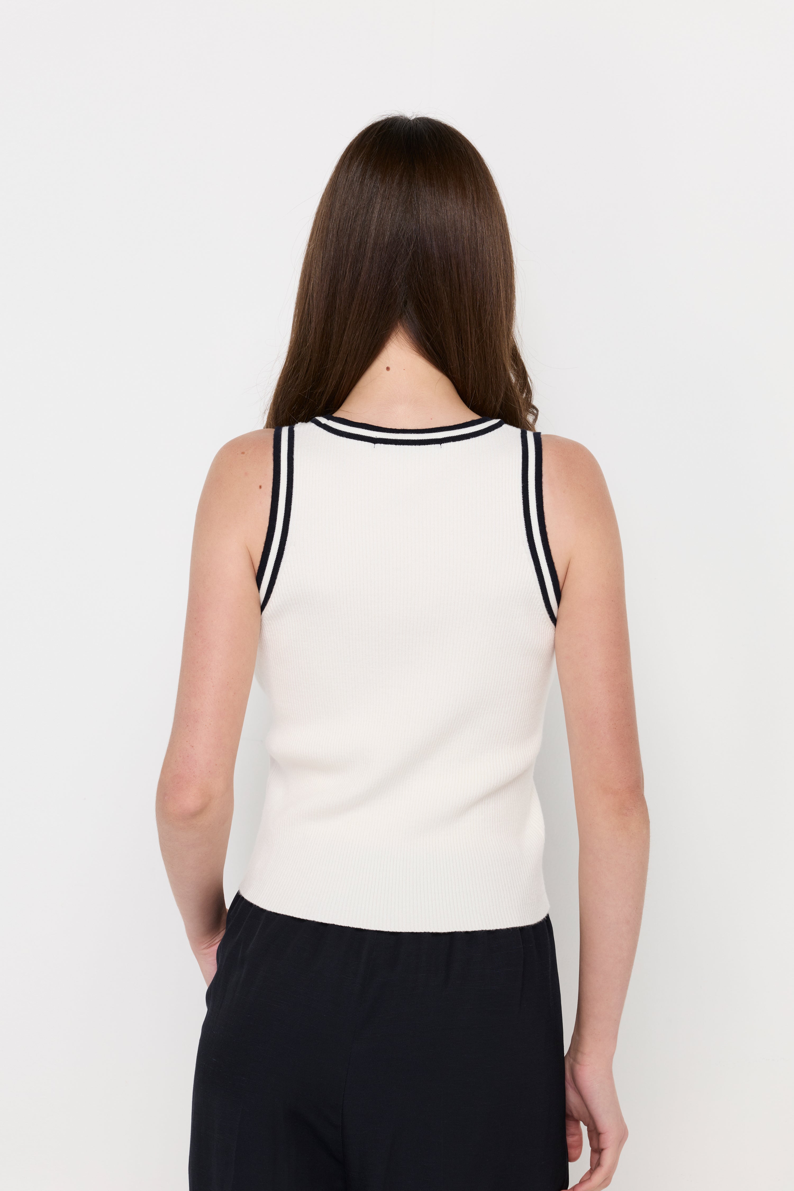 CONTRAST TRIM KNIT TANK TOP