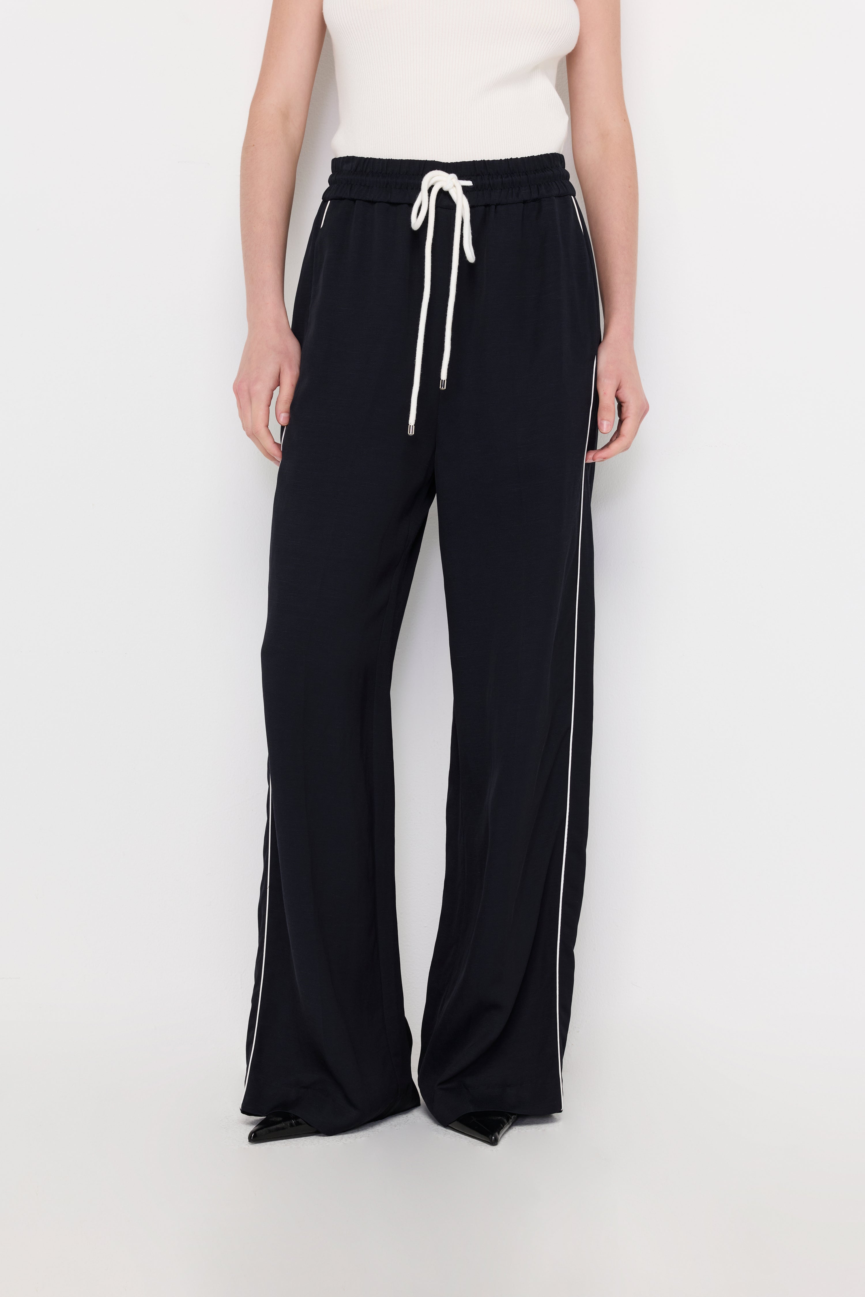 RELAXED FIT DRAWSTRING TROUSERS