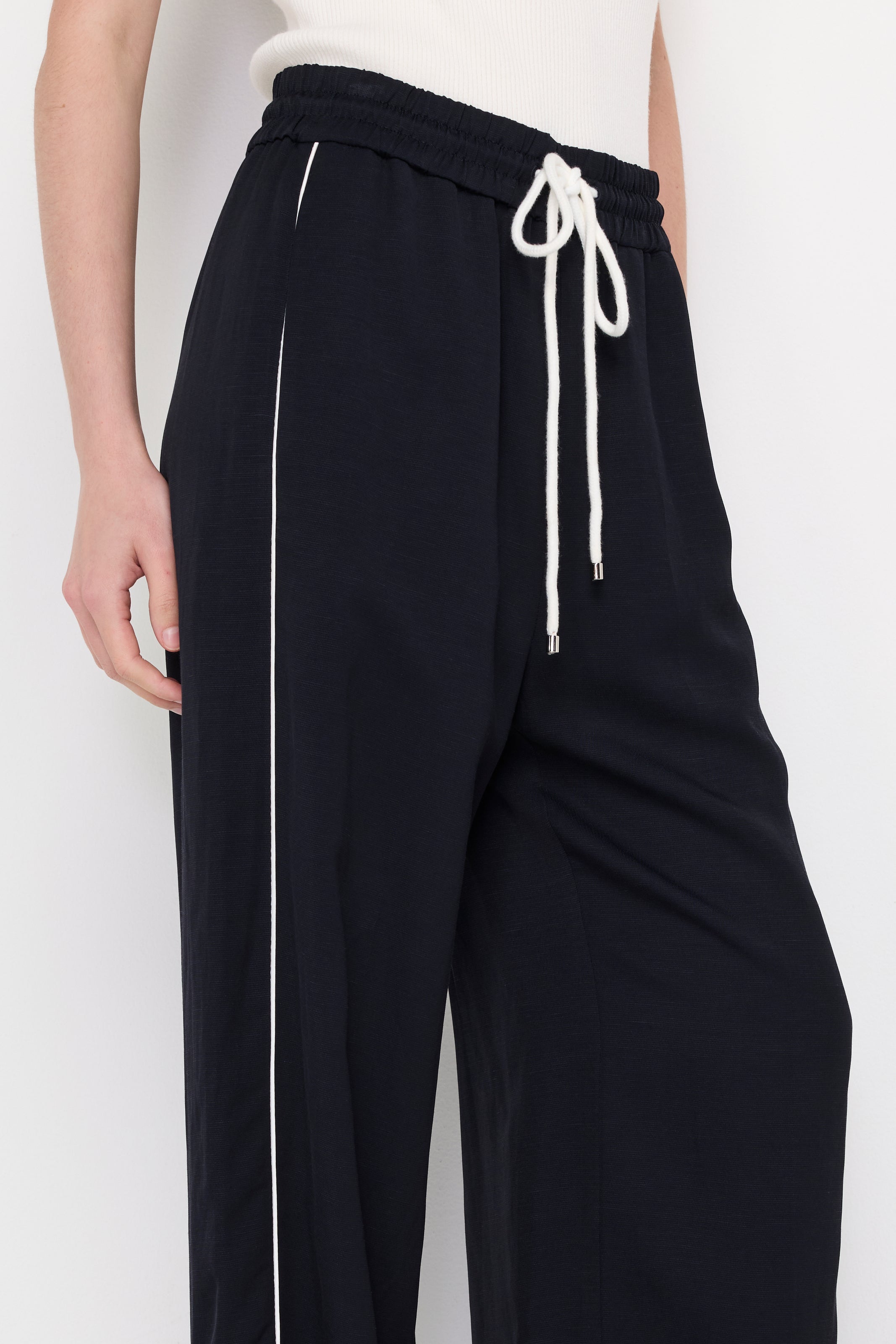 RELAXED FIT DRAWSTRING TROUSERS
