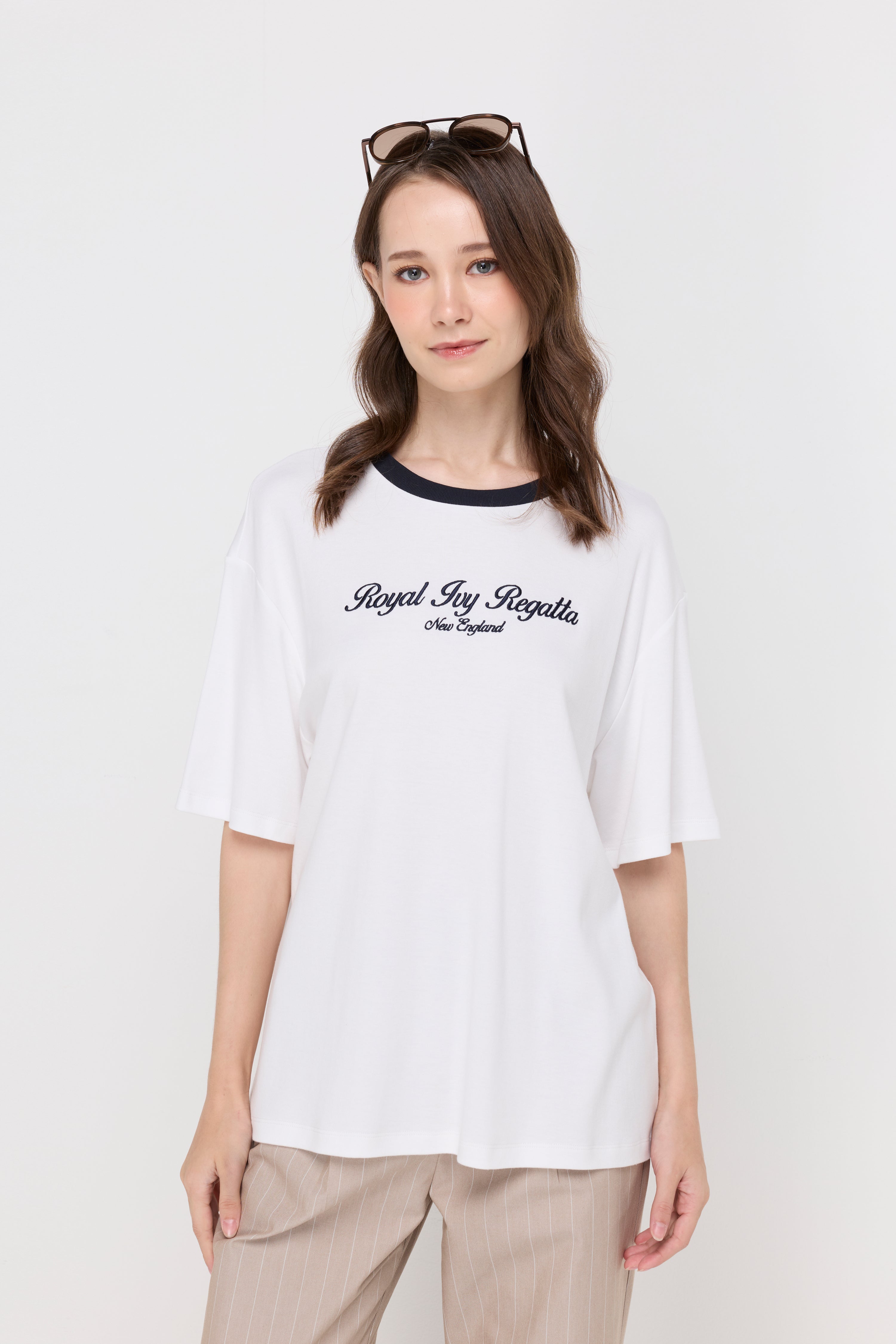 CONTRAST RIB EMBROIDERED T-SHIRT