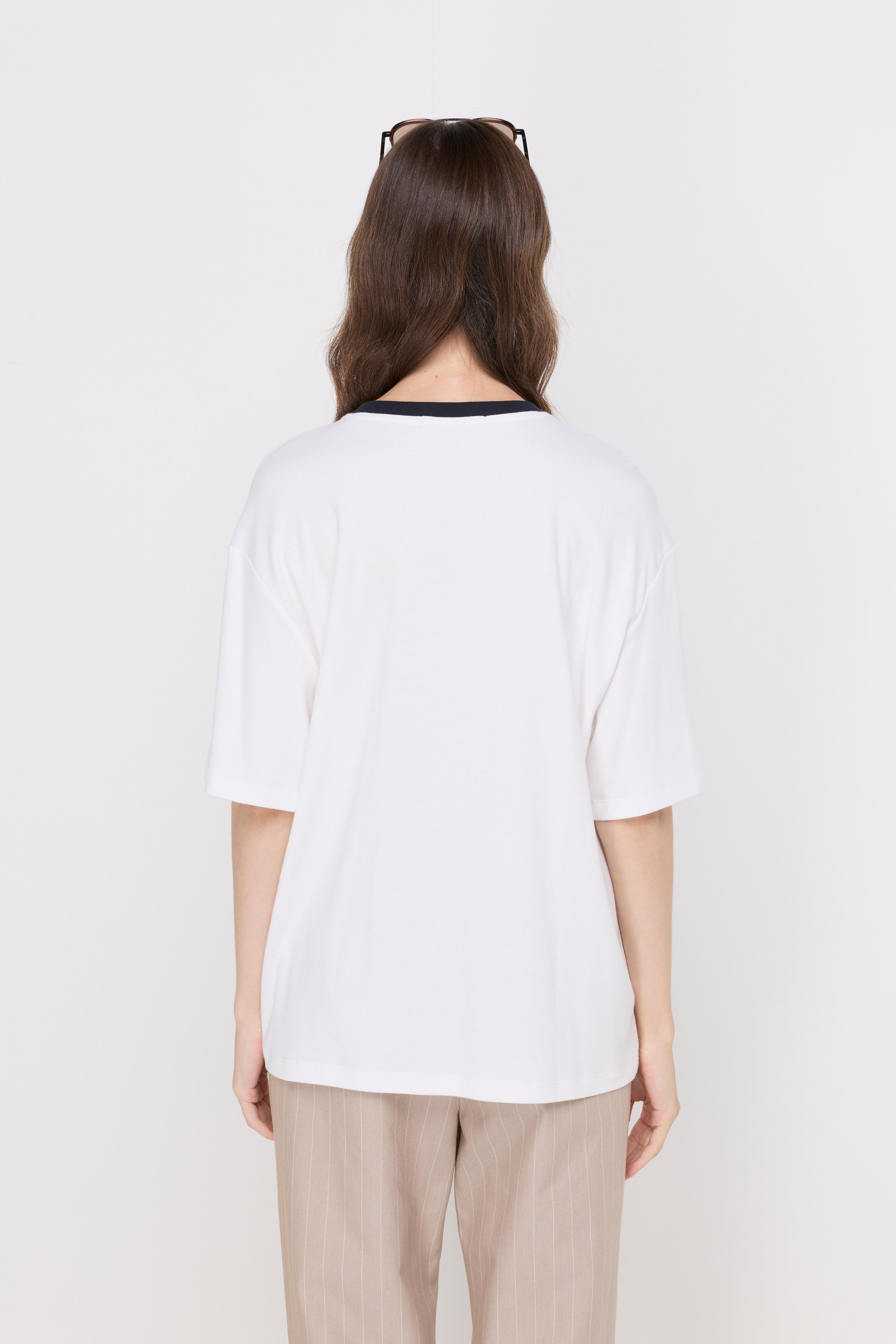 CONTRAST RIB EMBROIDERED T-SHIRT