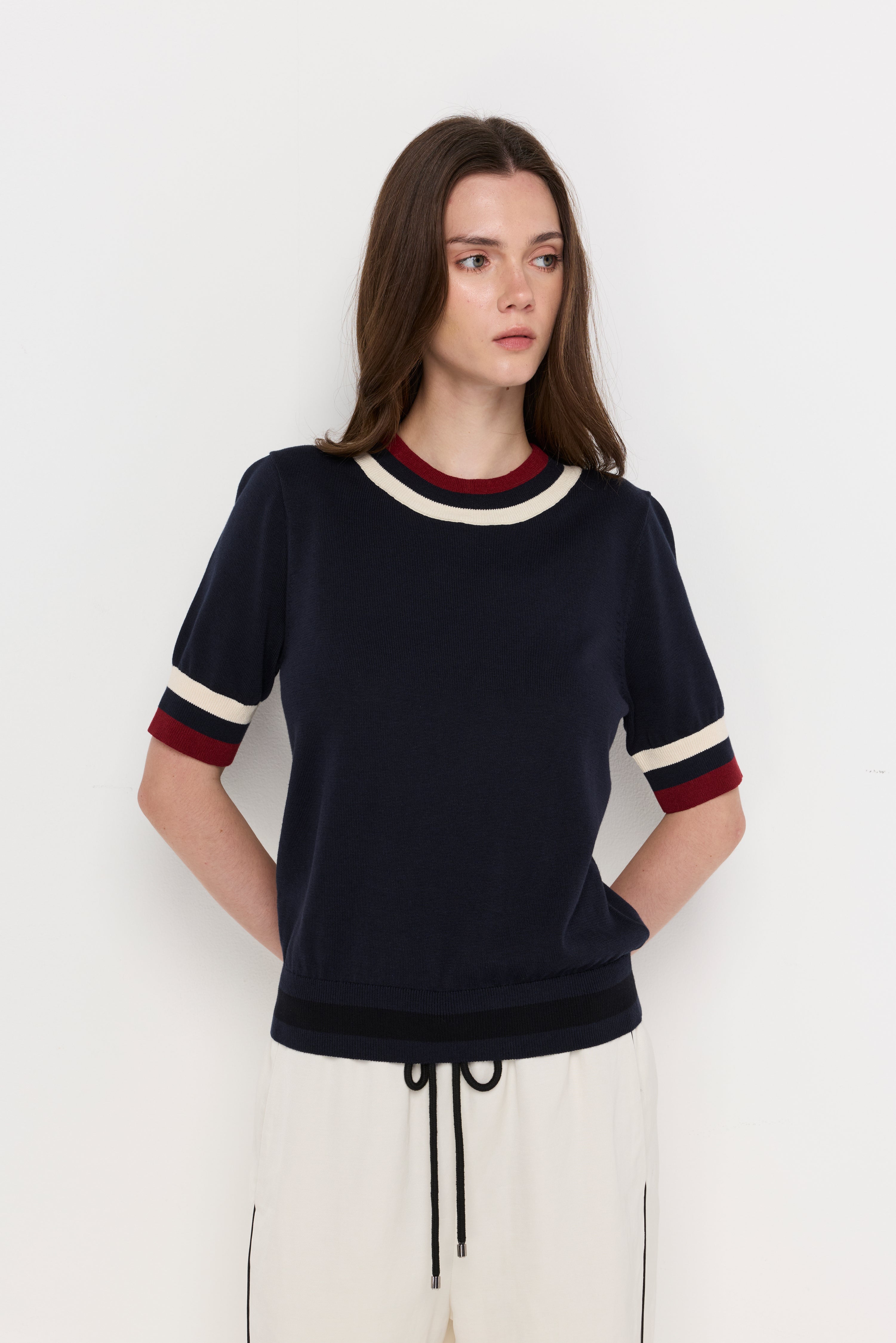 CONTRAST TRIM KNIT TOP