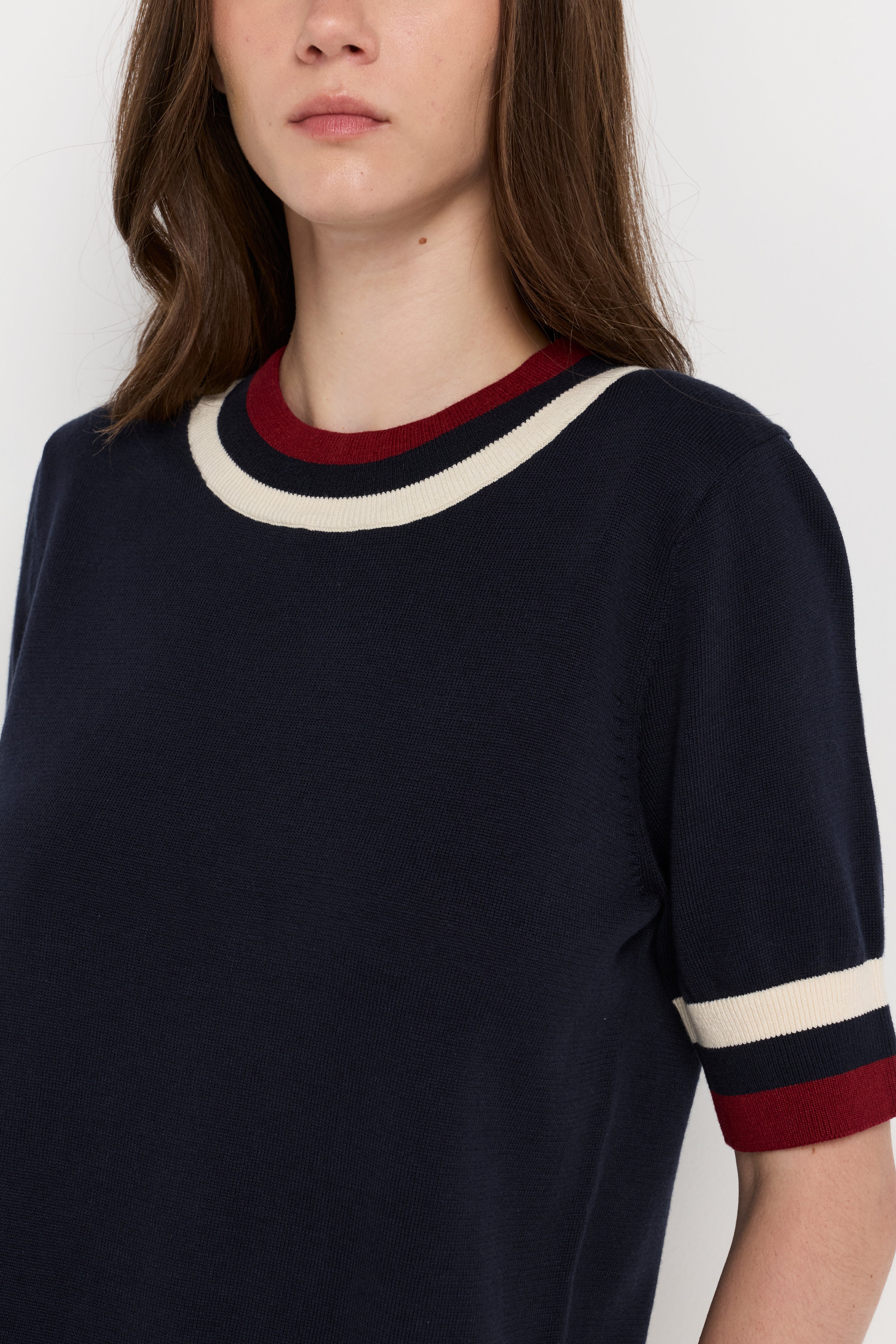 CONTRAST TRIM KNIT TOP