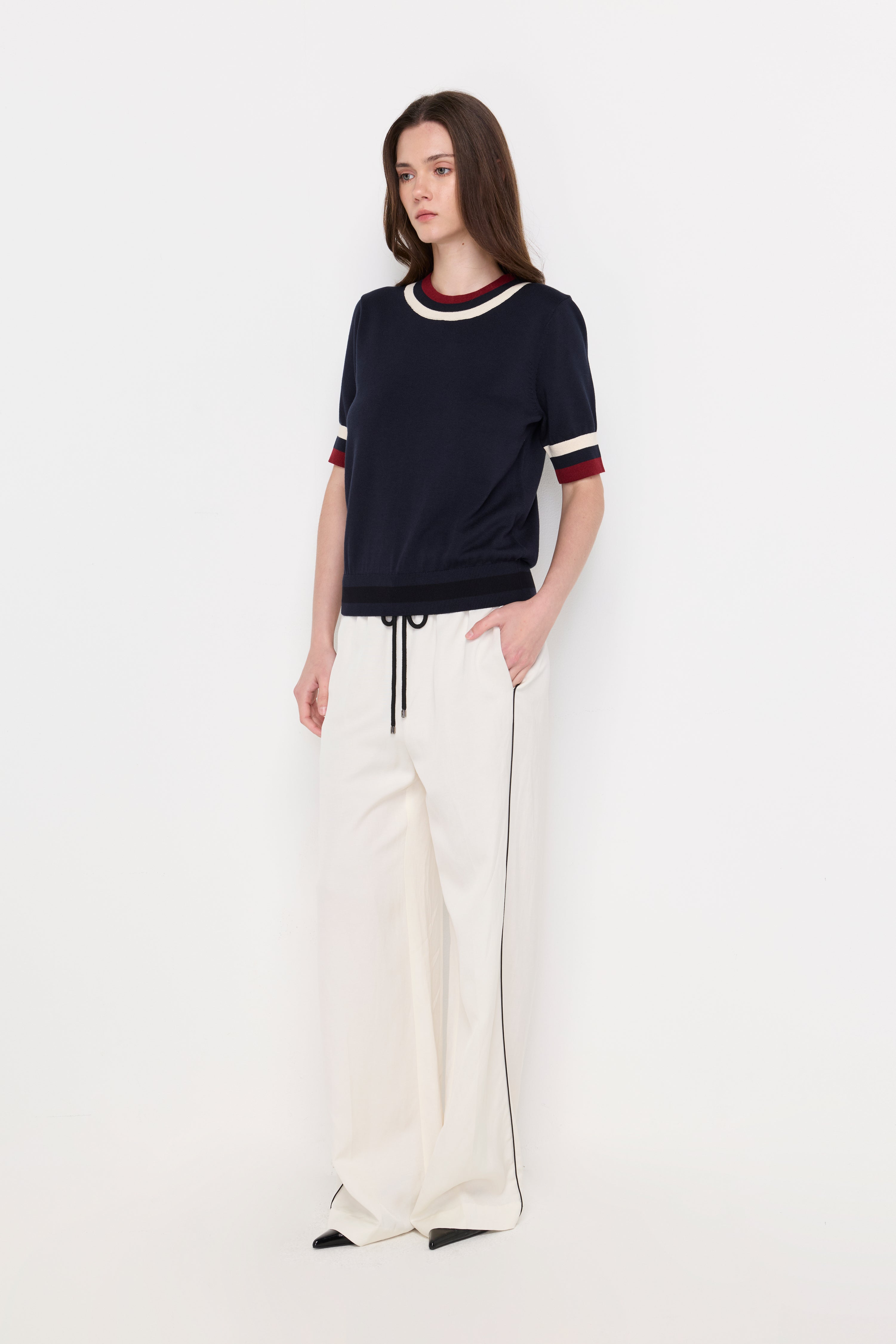 CONTRAST TRIM KNIT TOP
