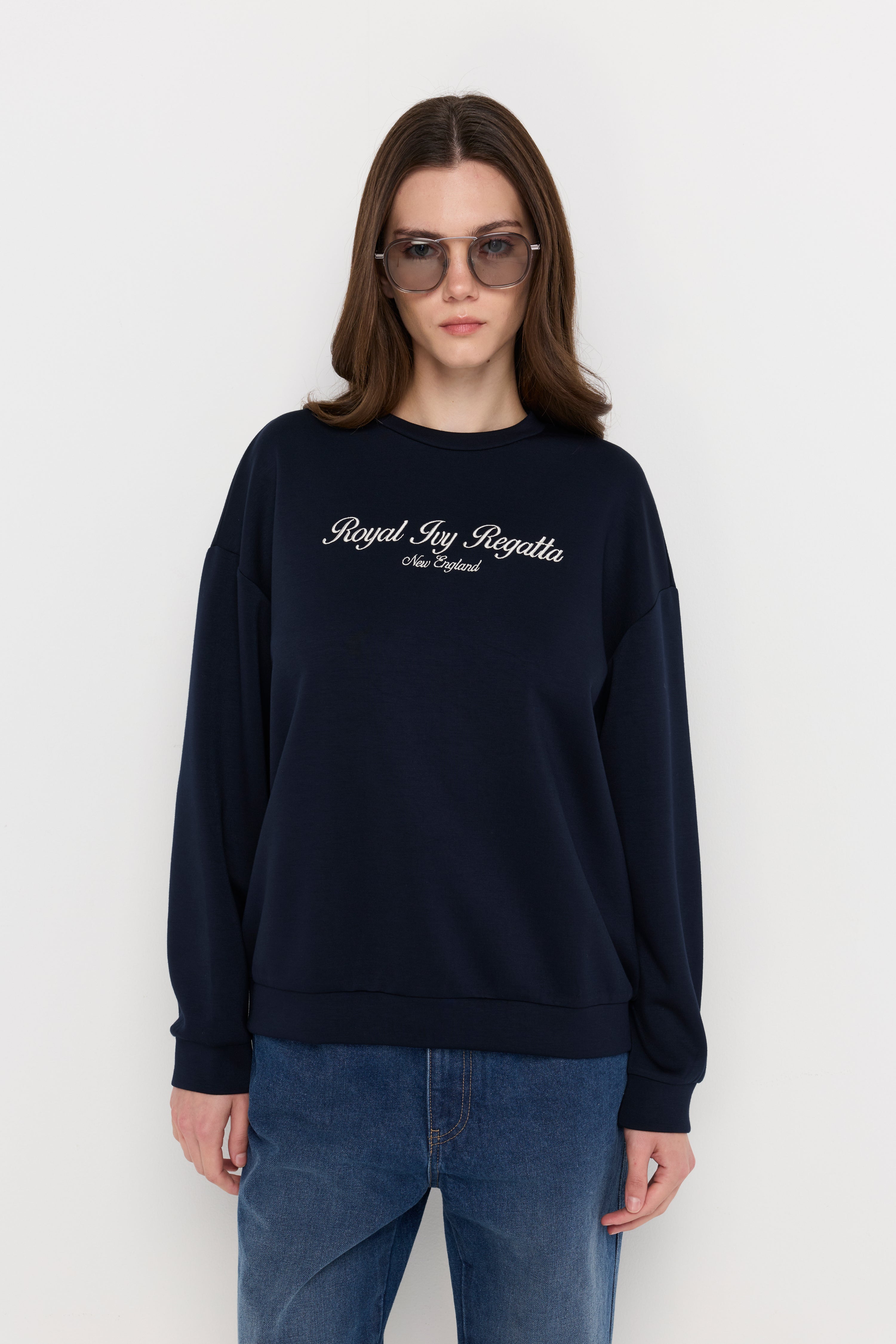 SIGNATURE CREW NECK PULLOVER