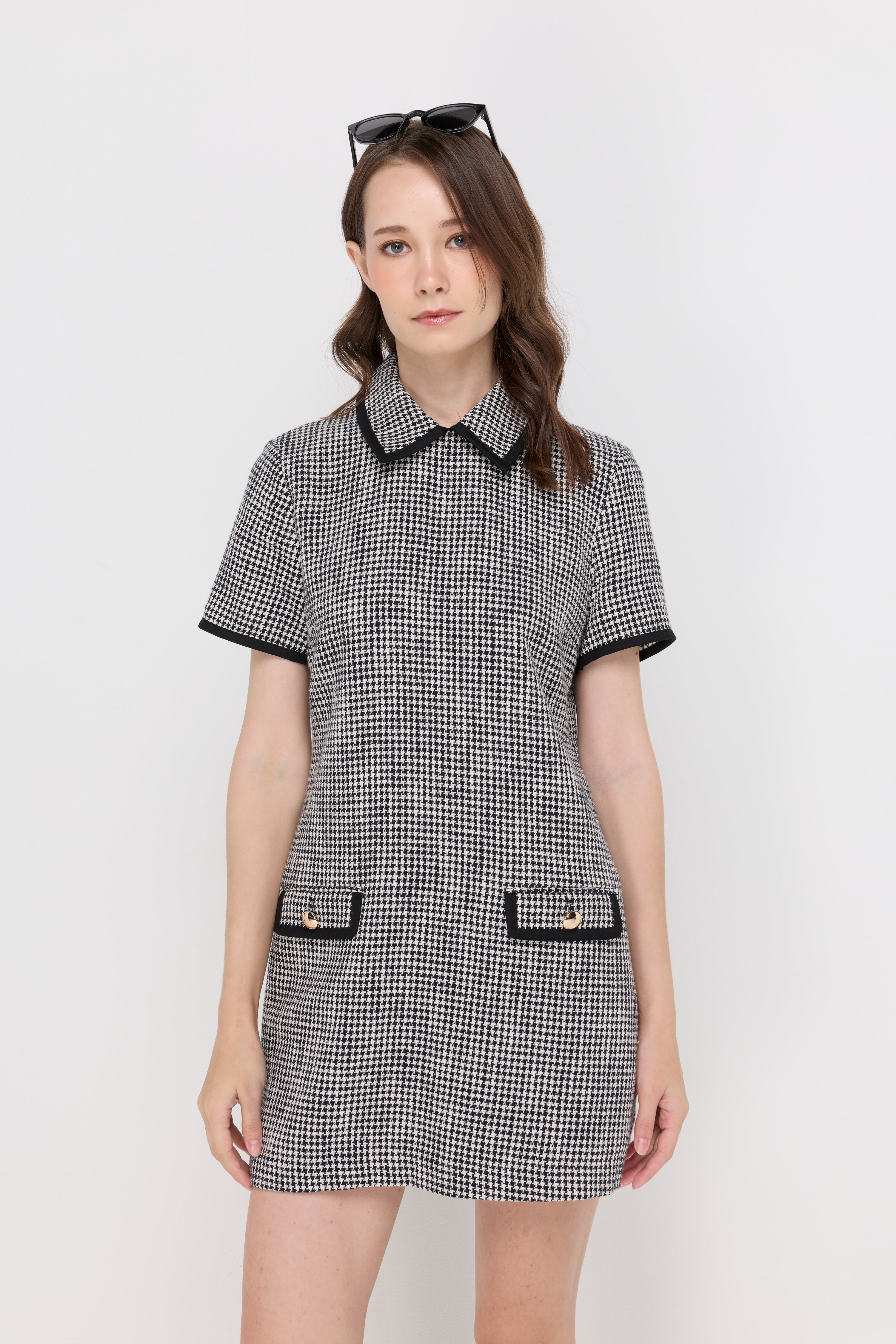 HOUNDSTOOTH CONTRAST-COLLAR KNIT DRESS