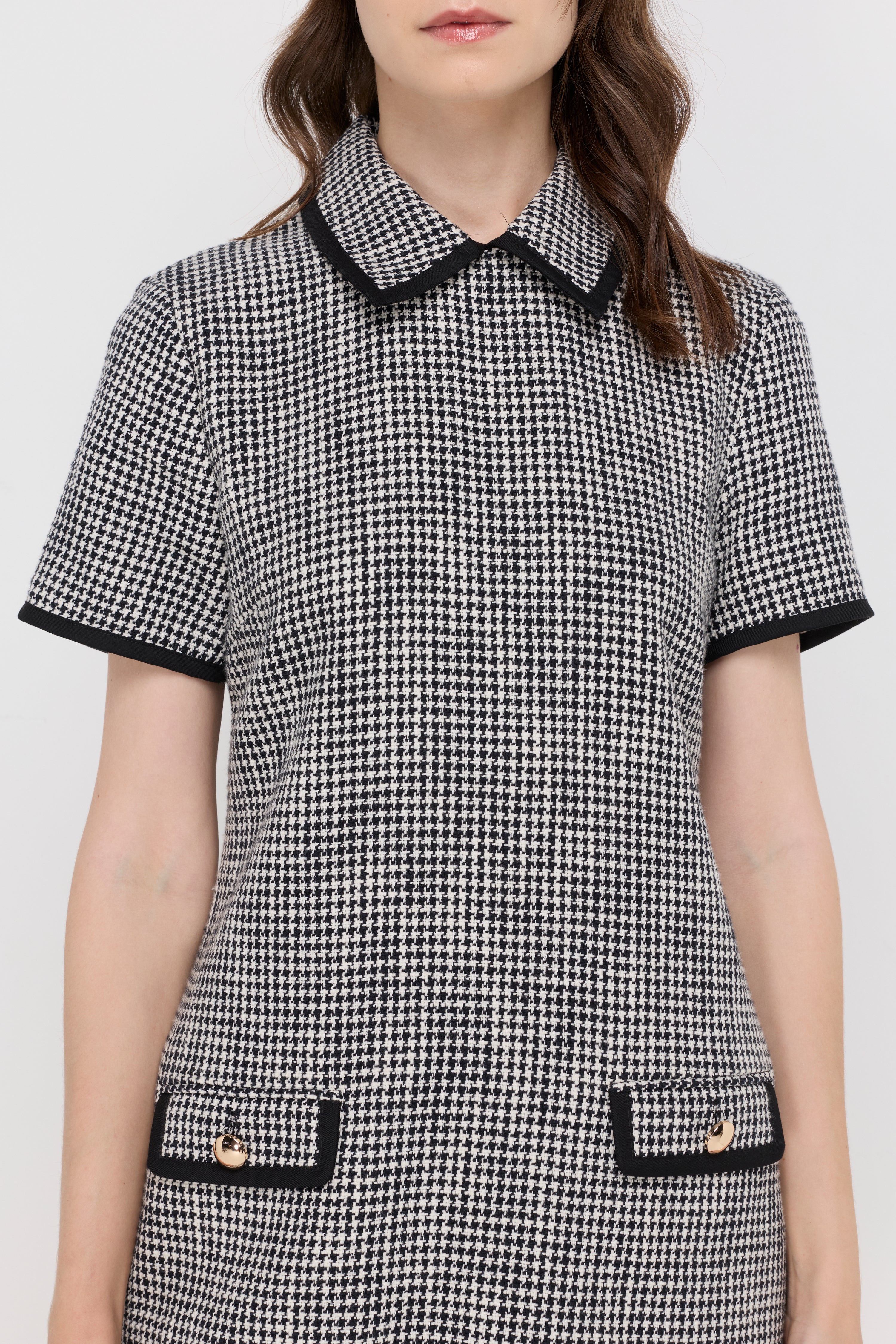 HOUNDSTOOTH CONTRAST-COLLAR KNIT DRESS