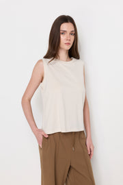 ESSENTIAL SLEEVELESS KNIT TOP