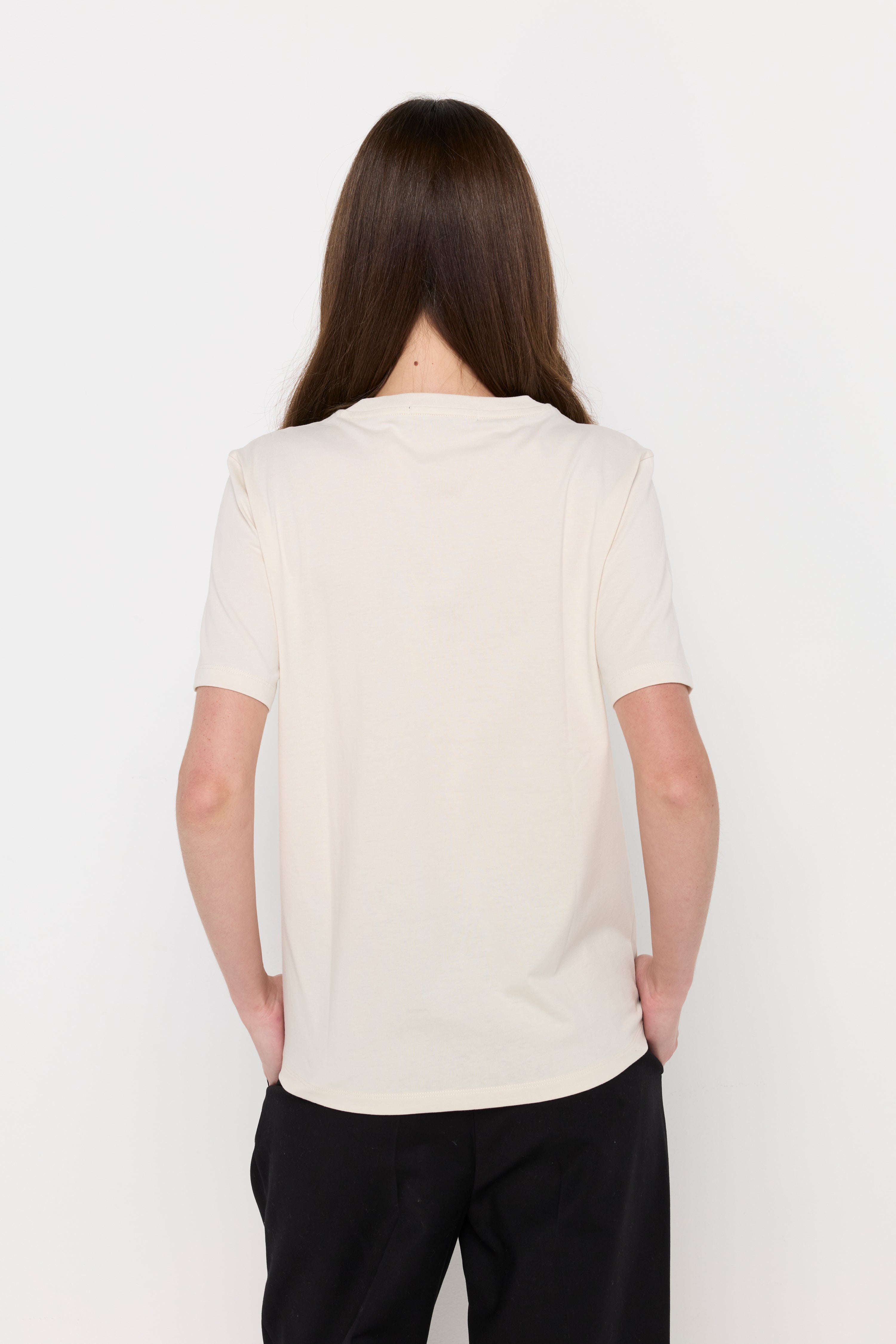 ESSENTIAL V-NECK KNIT TOP