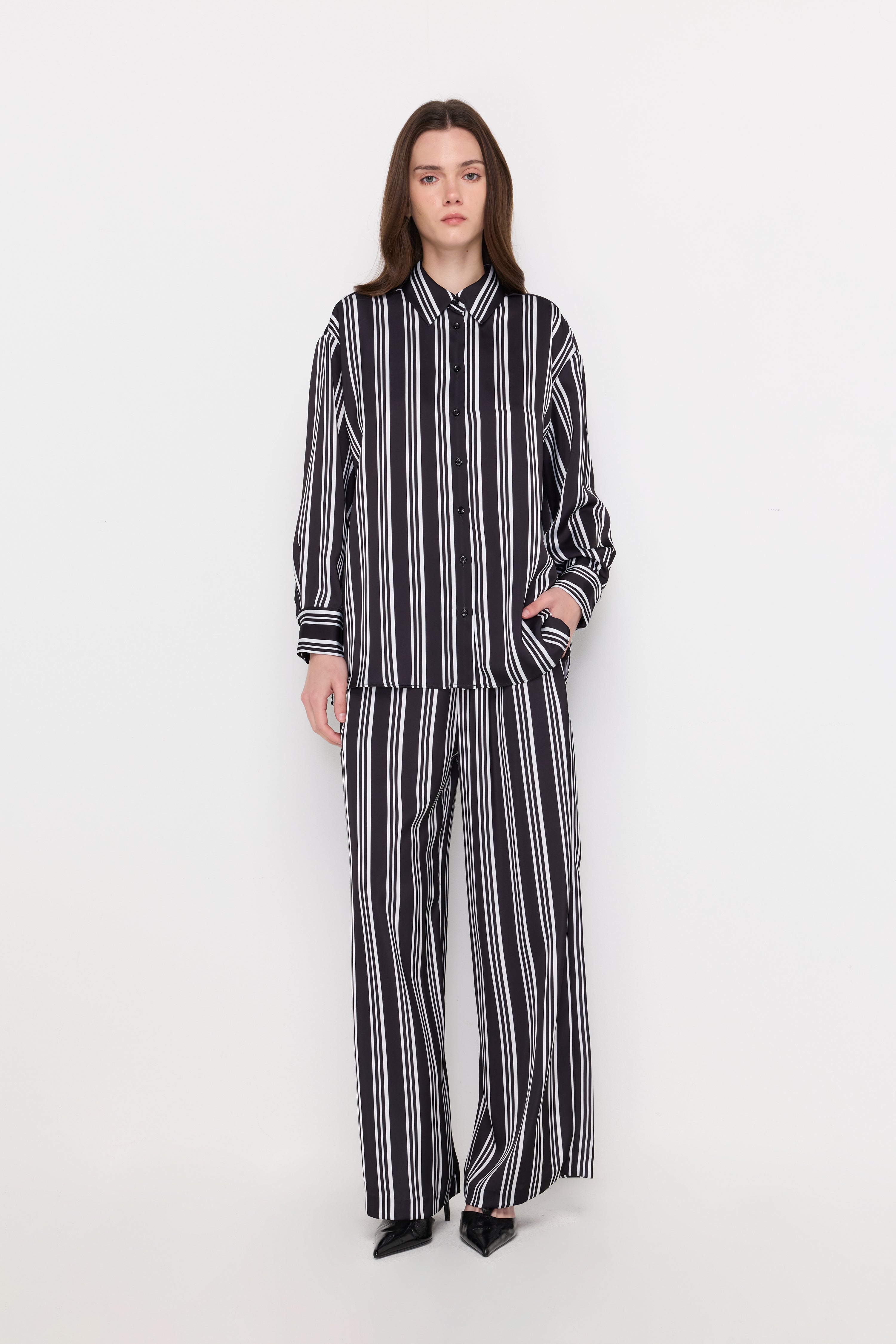 BOLD VERTICAL STRIPE SHIRT