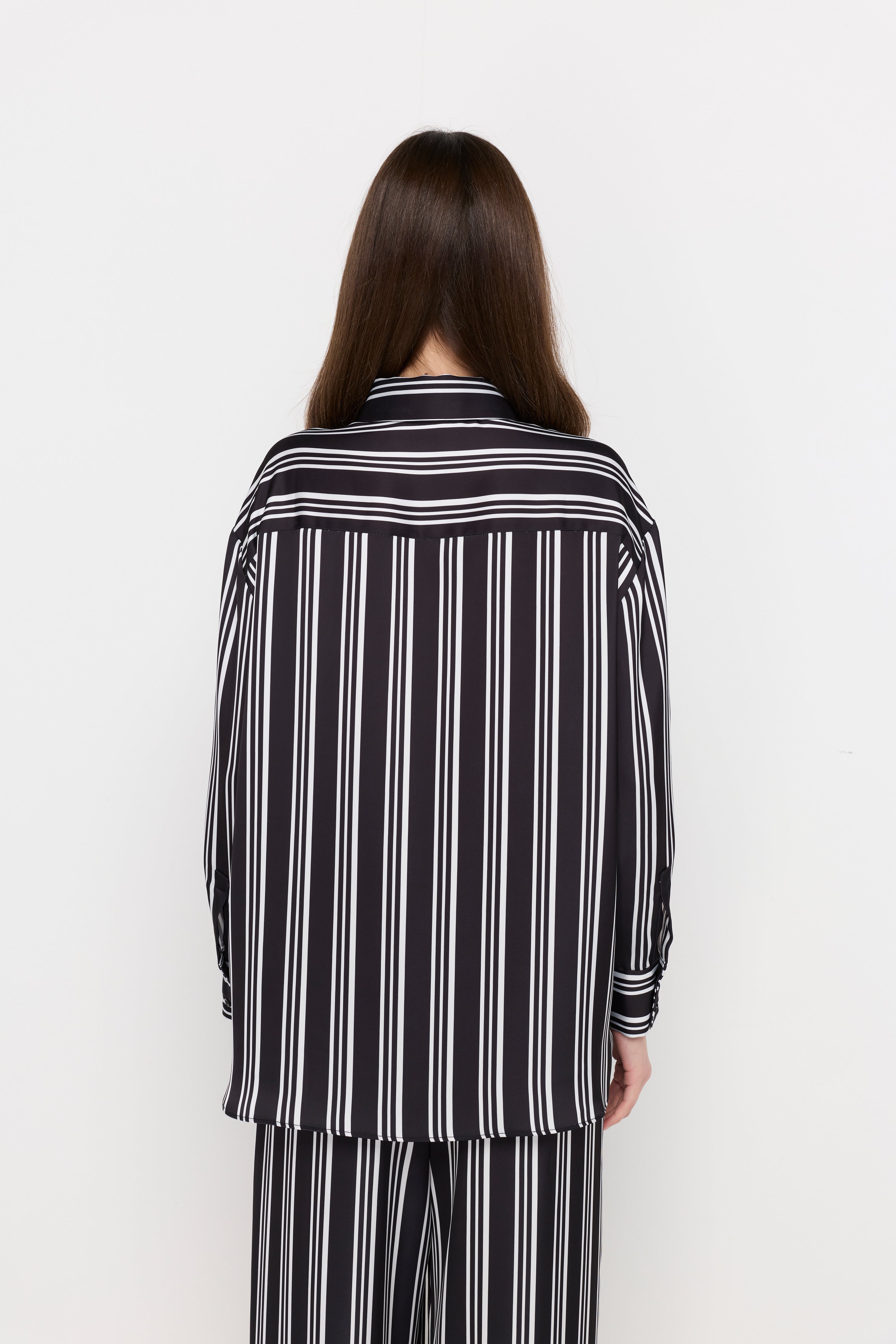 BOLD VERTICAL STRIPE SHIRT