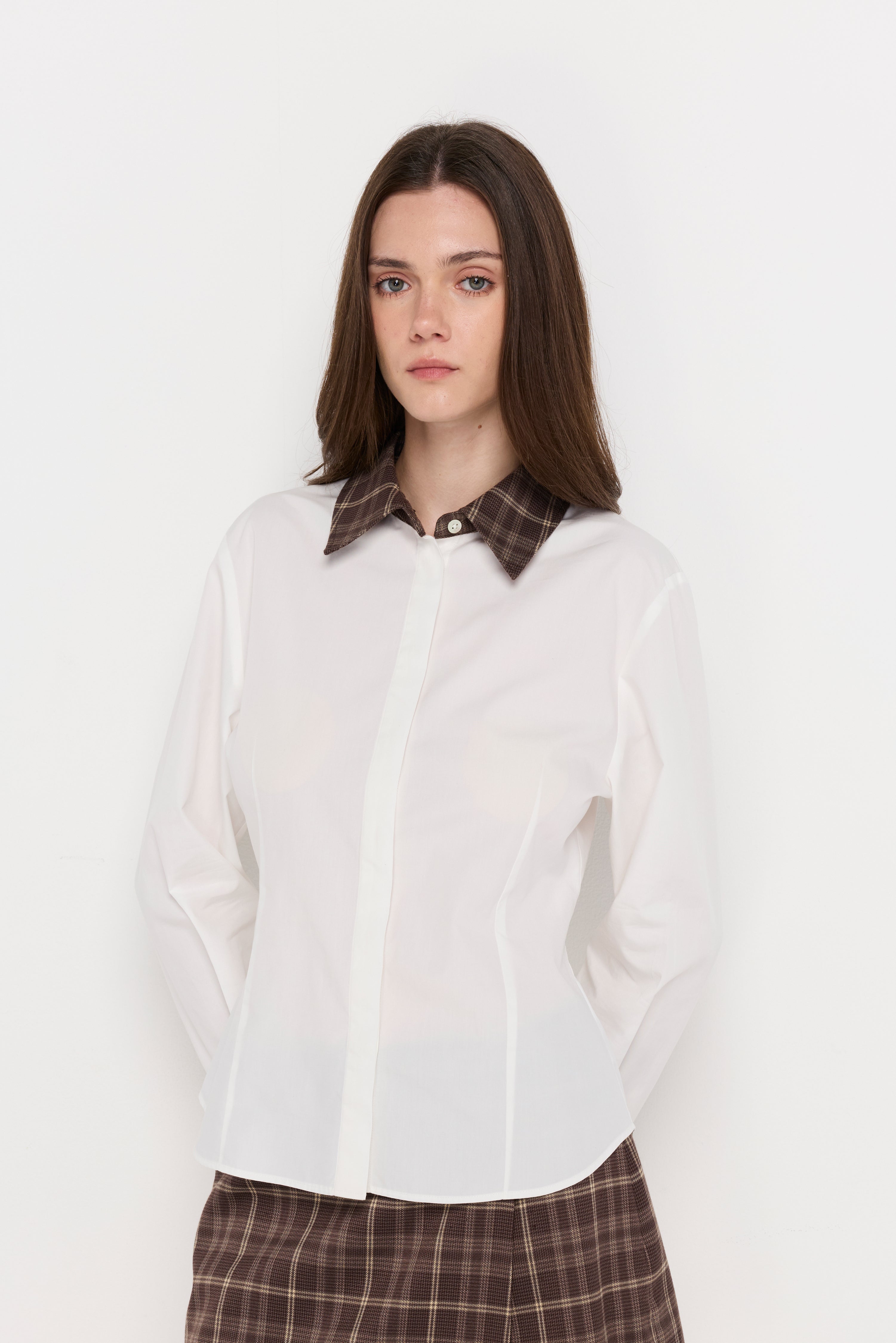 CONTRAST PLAID COLLAR BLOUSE