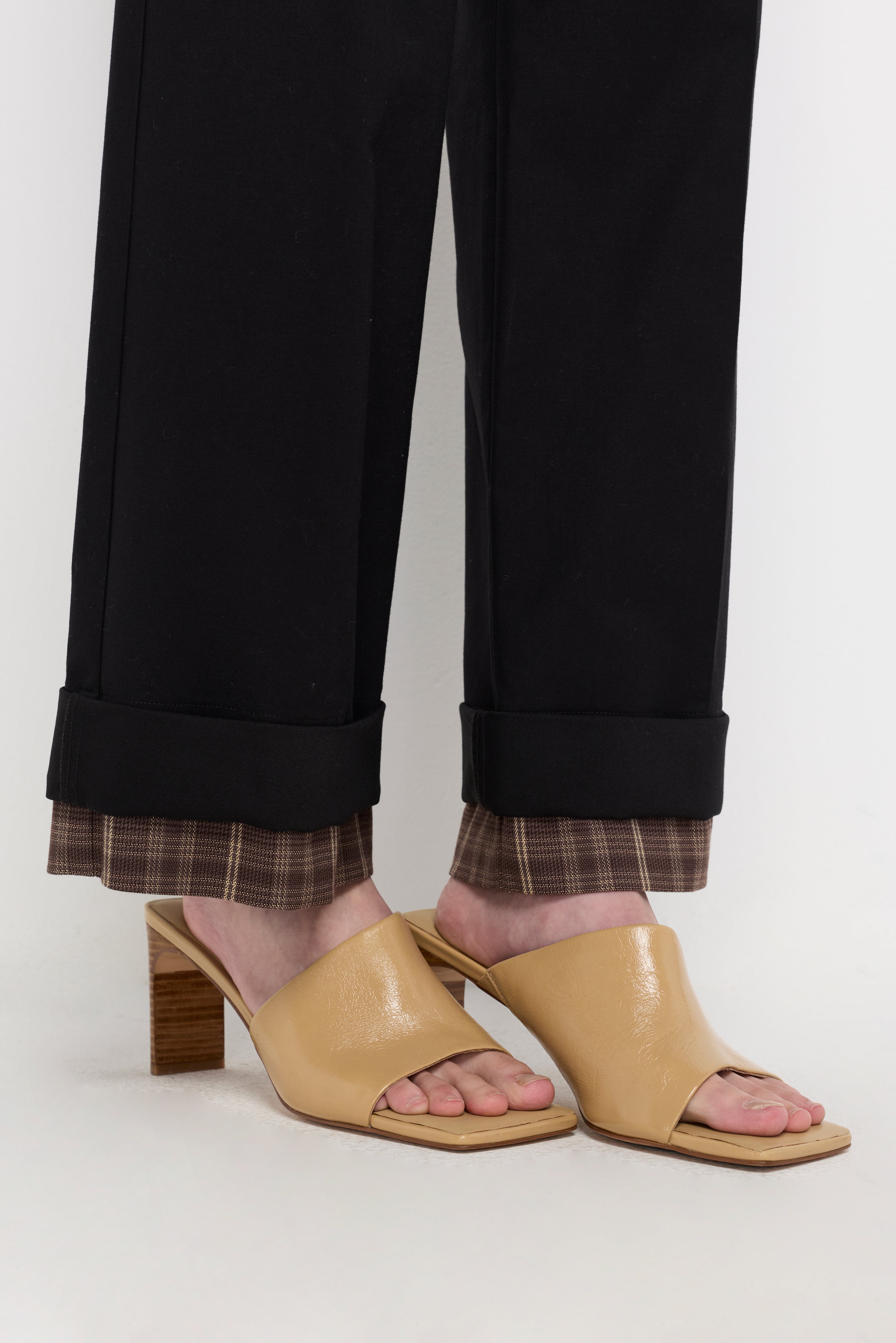 CONTRAST CUFF TAILORED TROUSERS