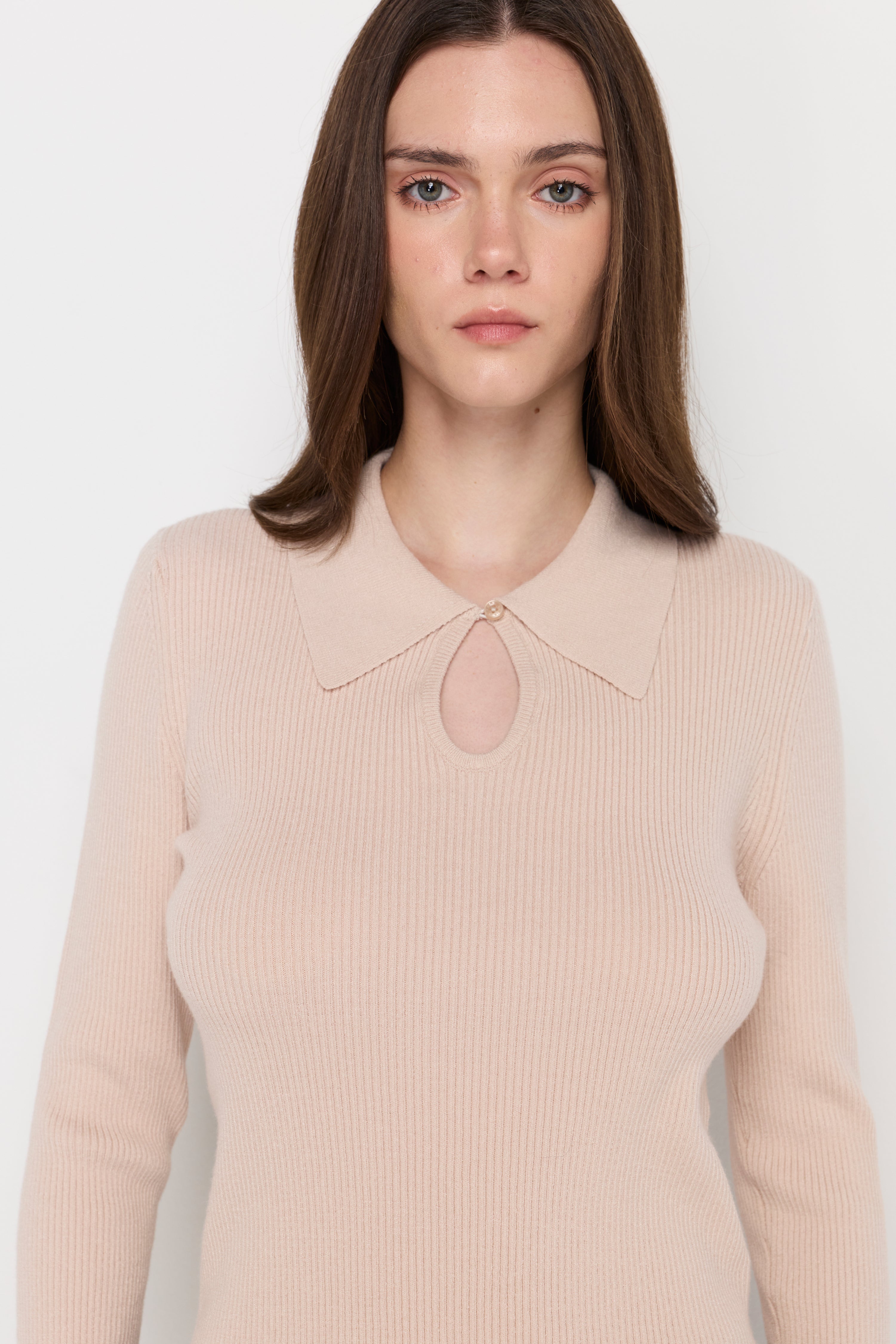 KEYHOLE COLLAR TEXTURED KNIT TOP