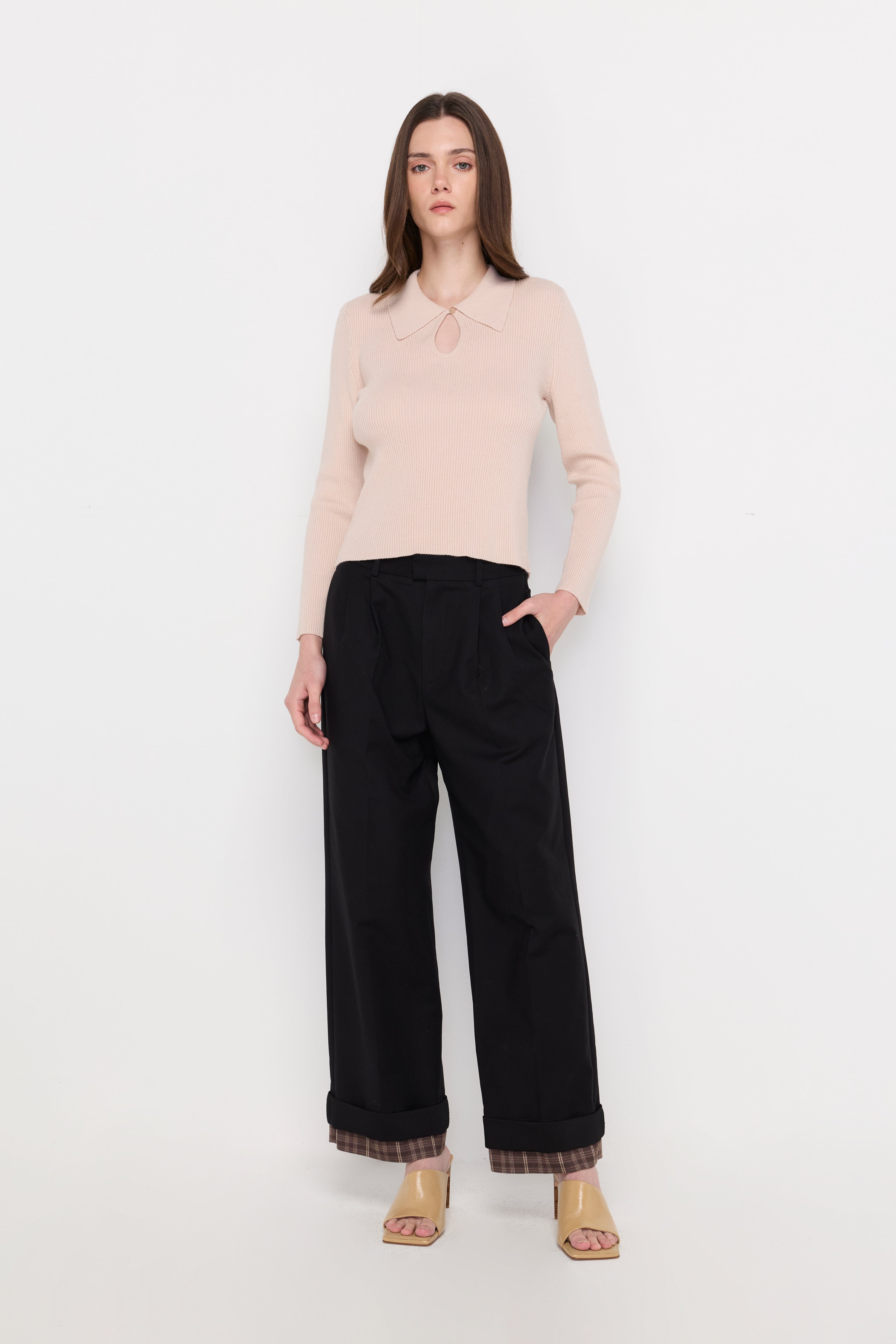 KEYHOLE COLLAR TEXTURED KNIT TOP