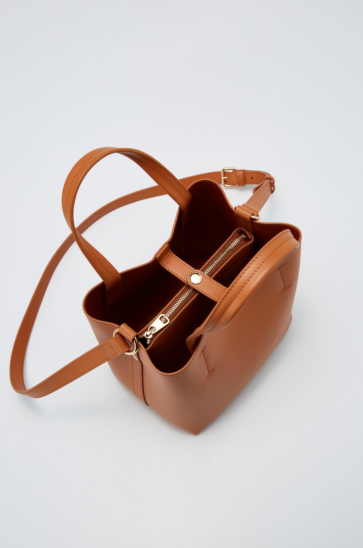 BUCKET HANDBAG