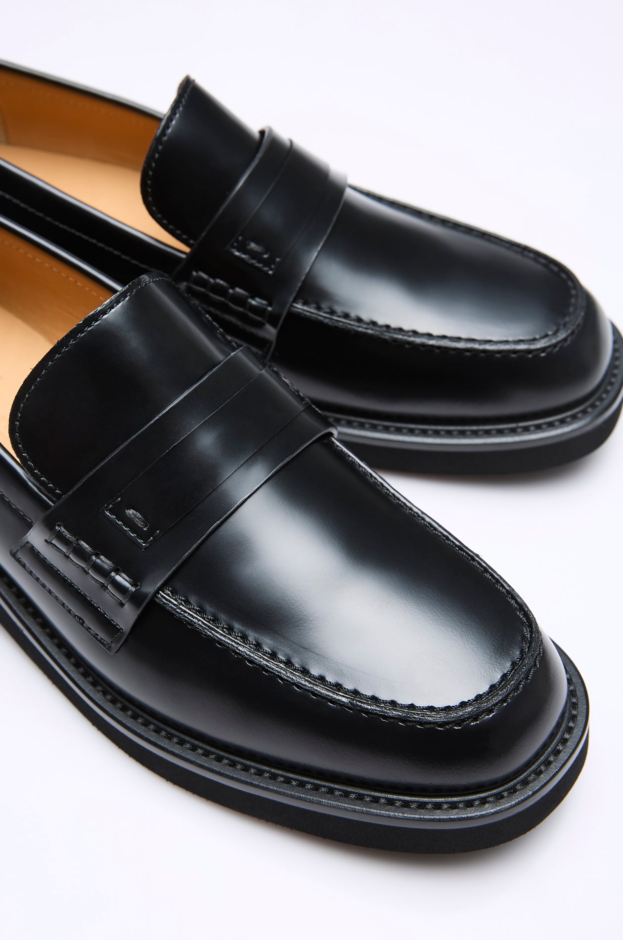 BLACK LEATHER LOAFERS