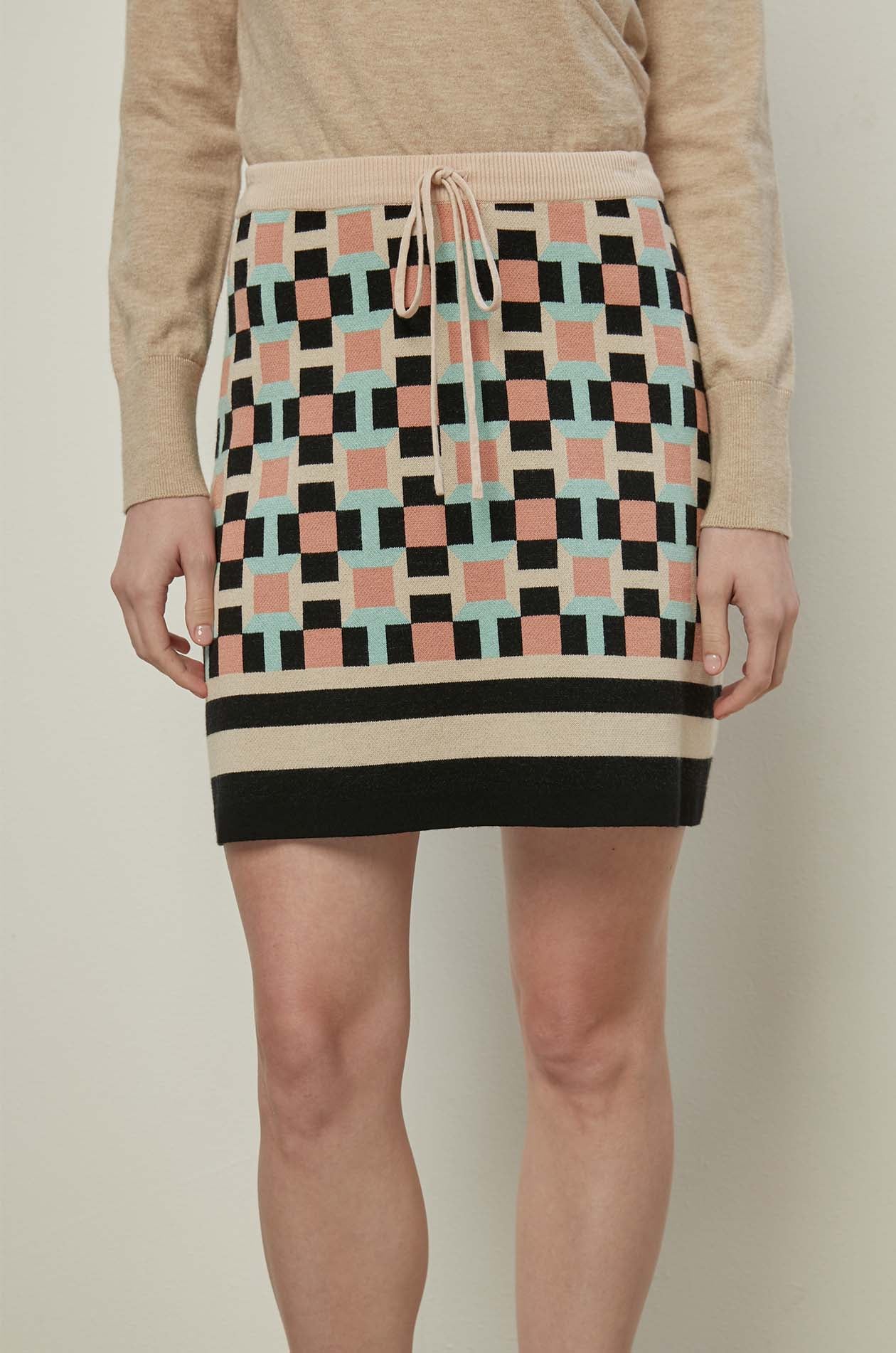 GEOMETRIC MINI SKIRT