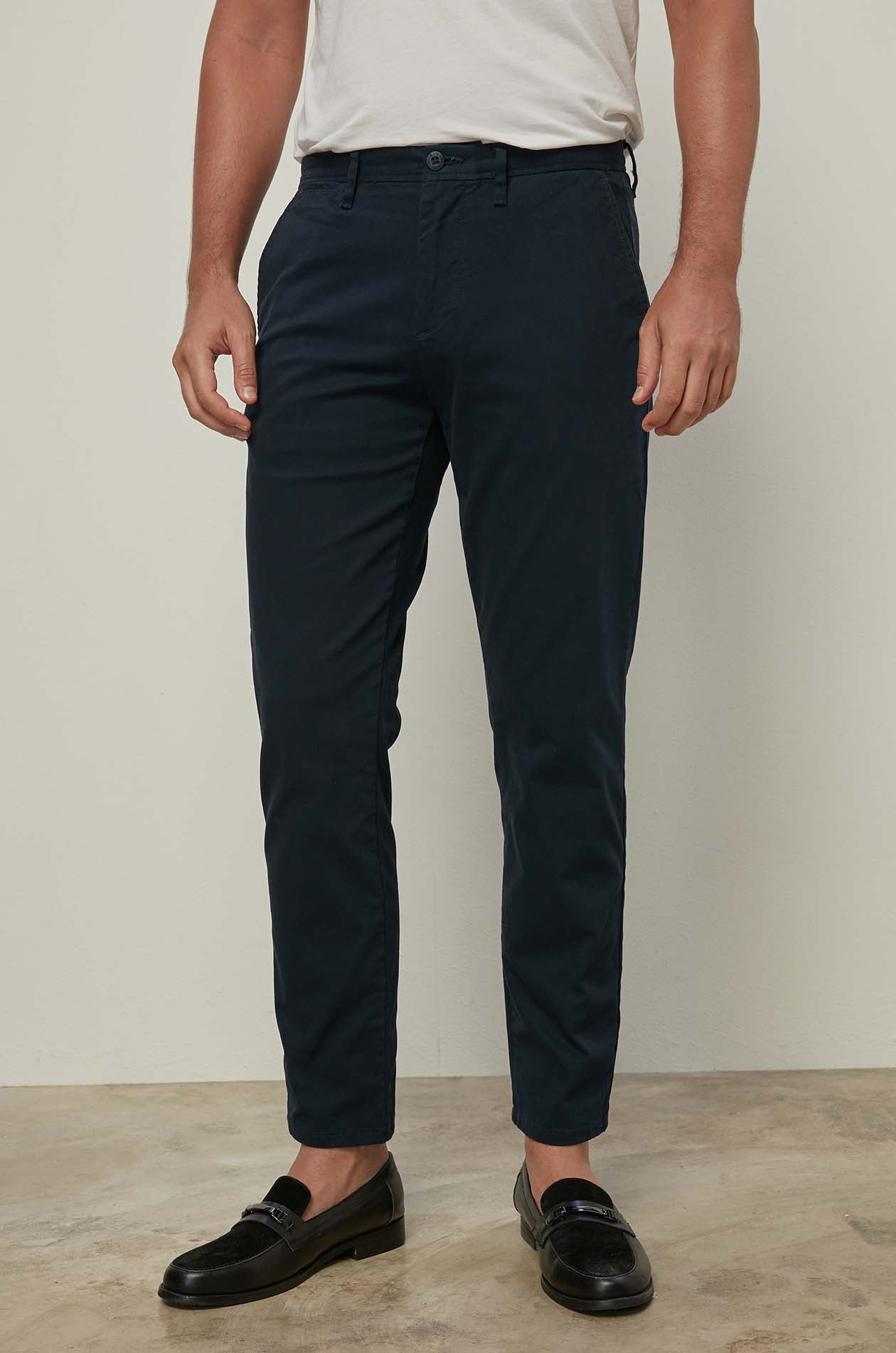 CLASSIC CHINO PANTS