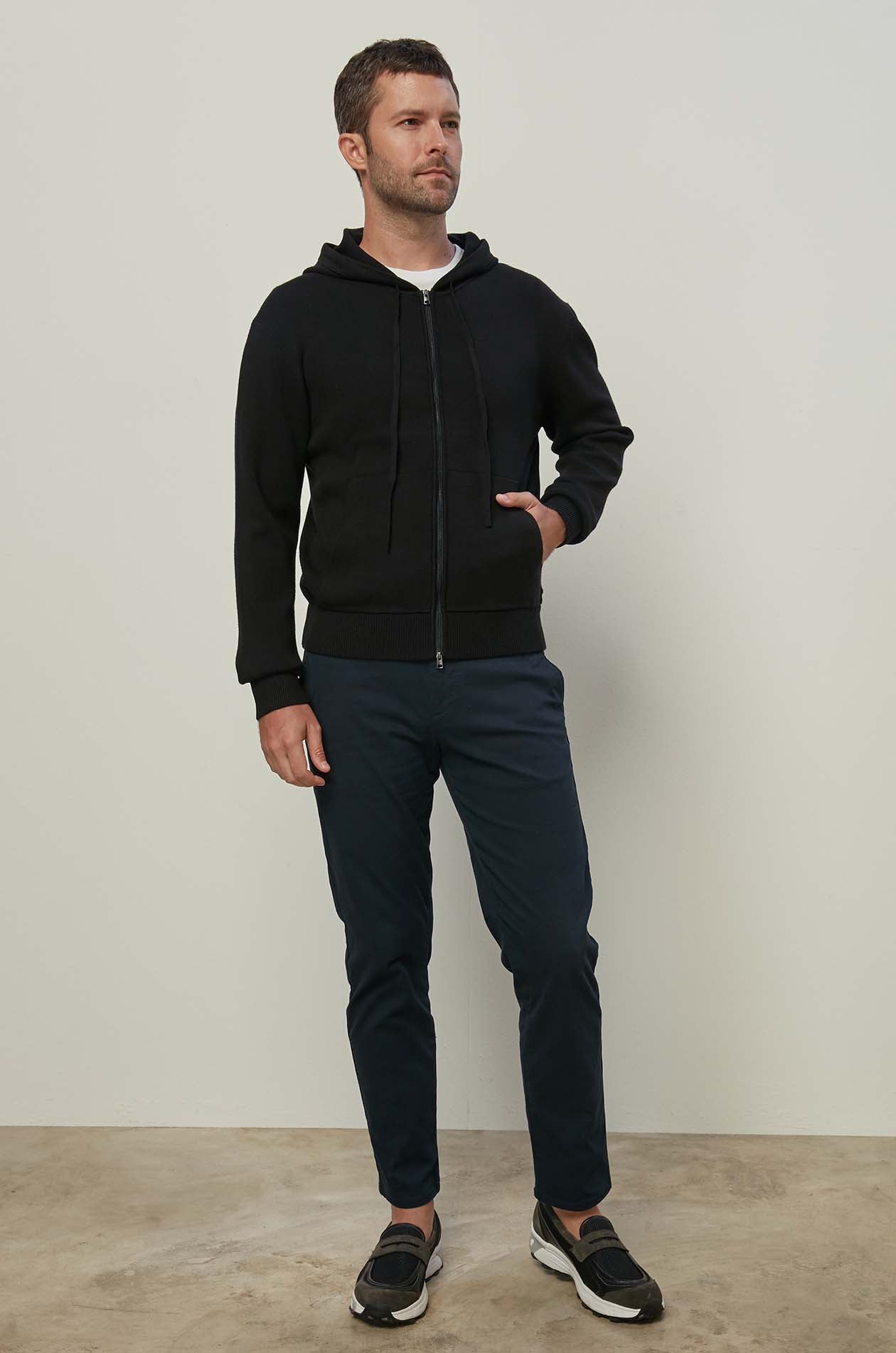 BLACK KNITTED HOODIE