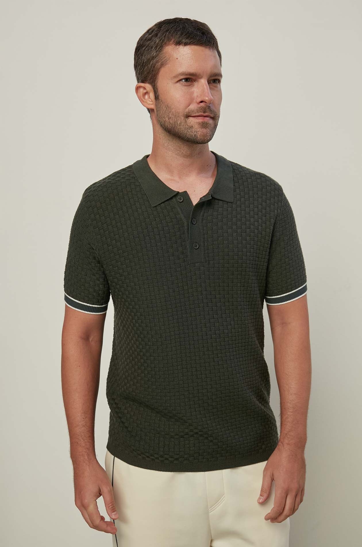 STRIPED TRIM KNITTED POLO