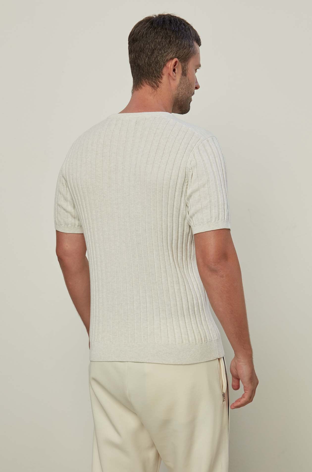 RIBBED SHOULDER KNITTED TEE