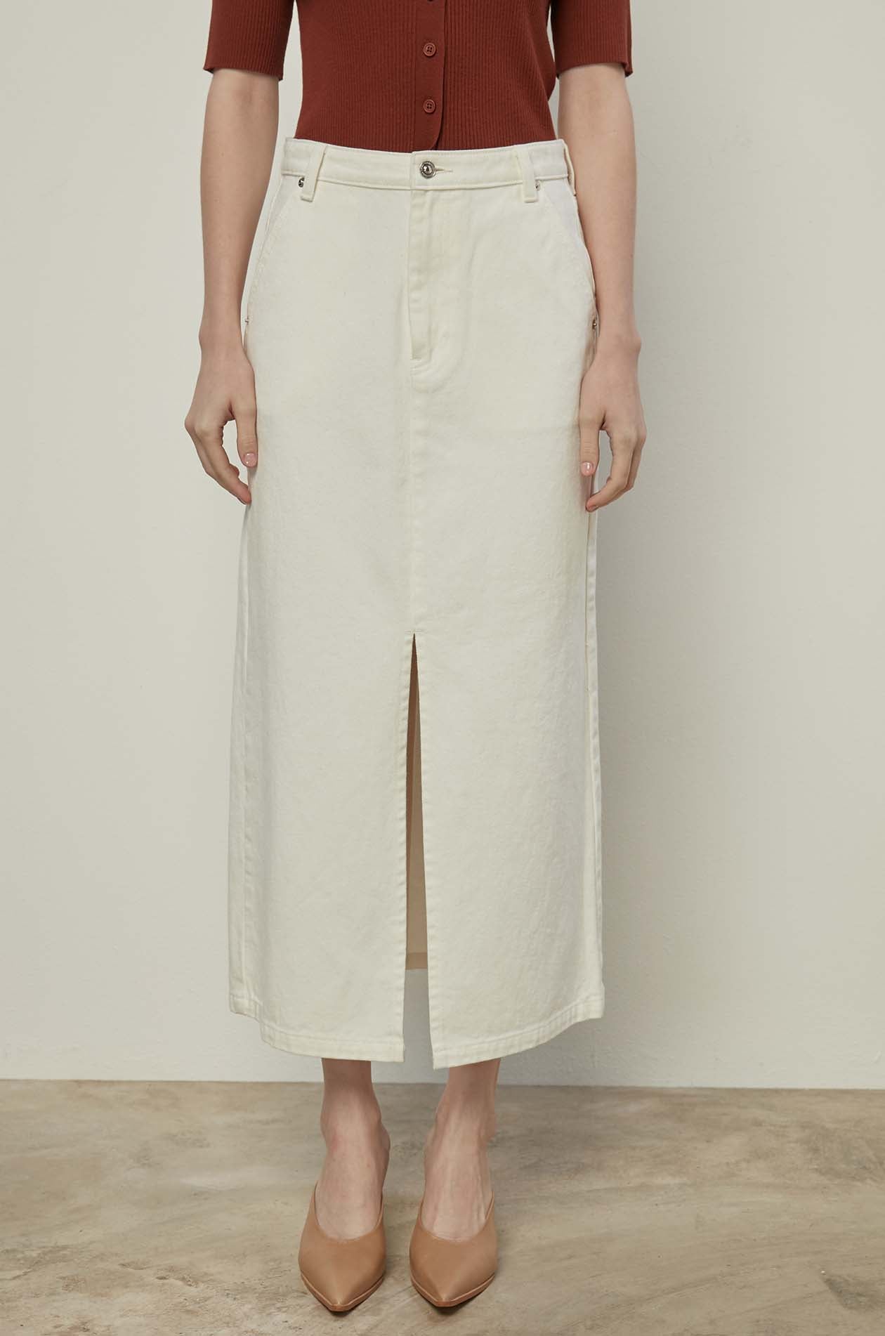 MID-RISE WHITE DENIM SKIRT