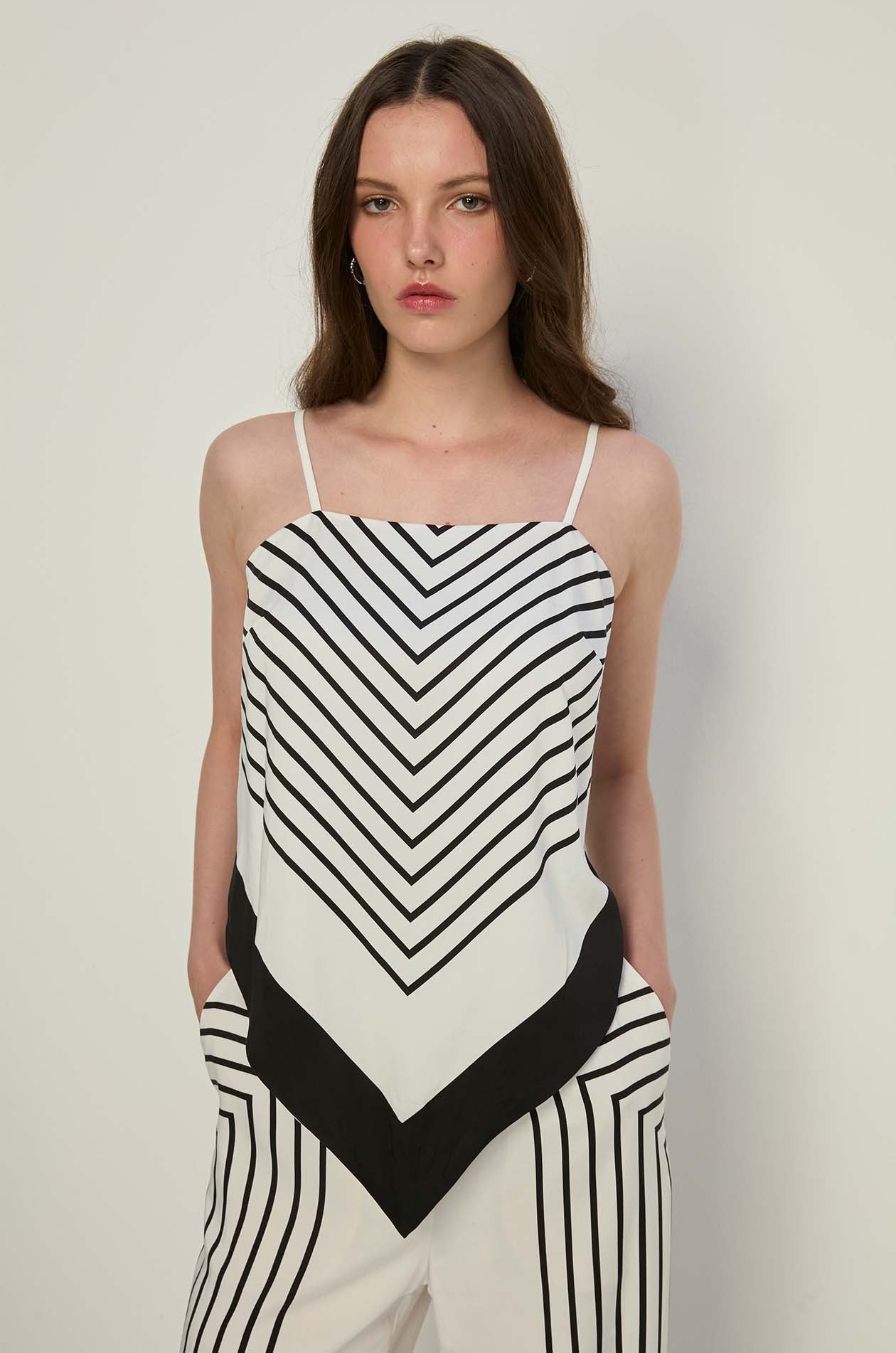 CHEVRON PRINTED CAMISOLE TOP