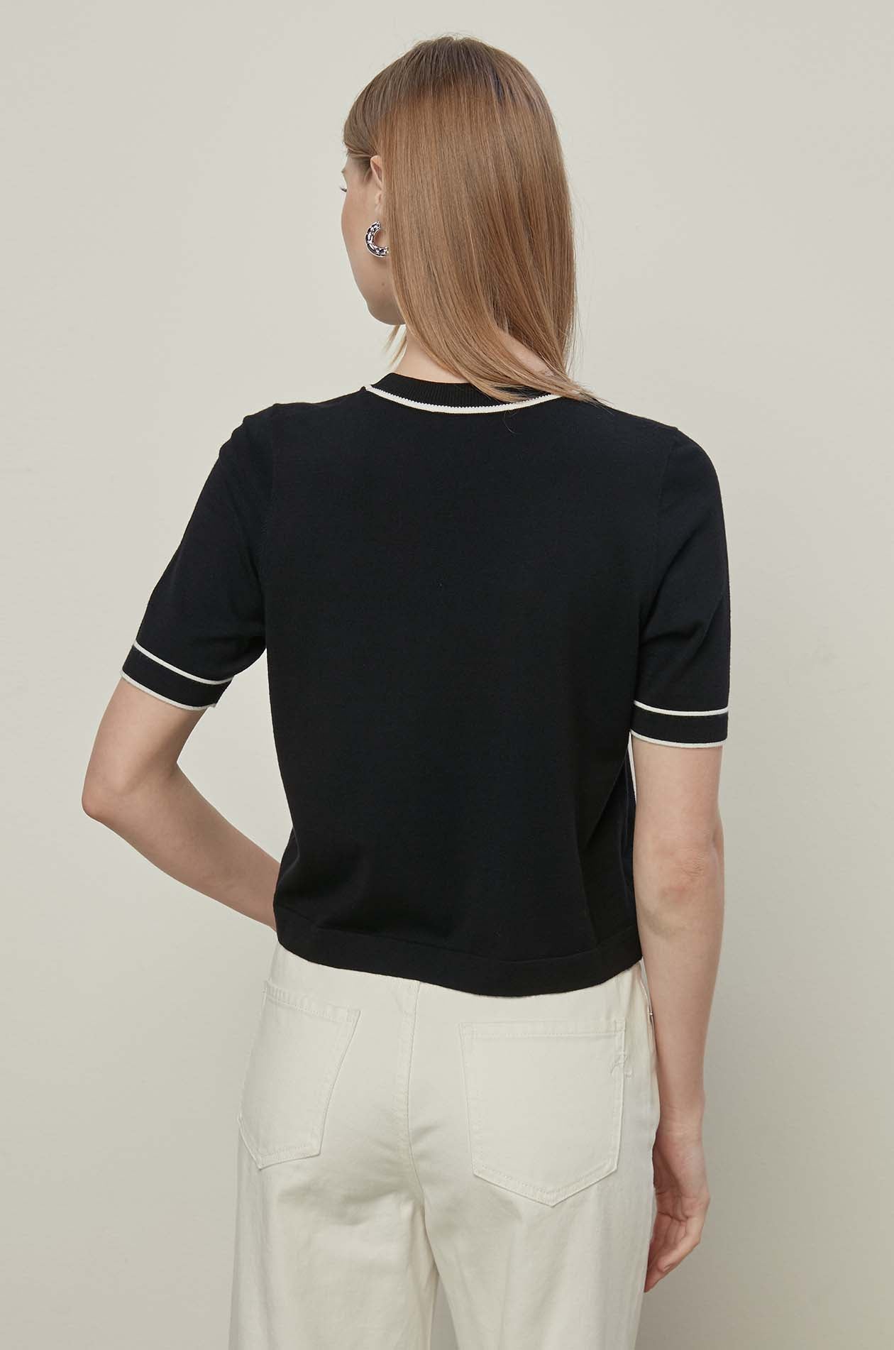 SHORT SLEEVE CROPPED TEE