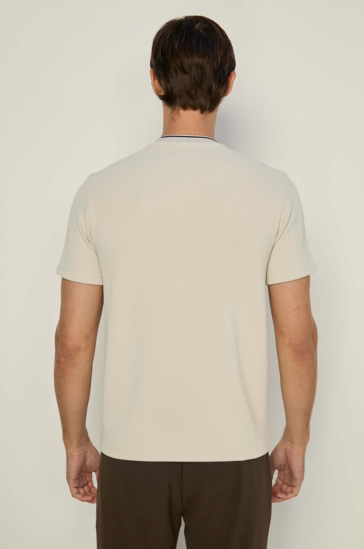 WAFFLE TEXTURED LOGO TEE