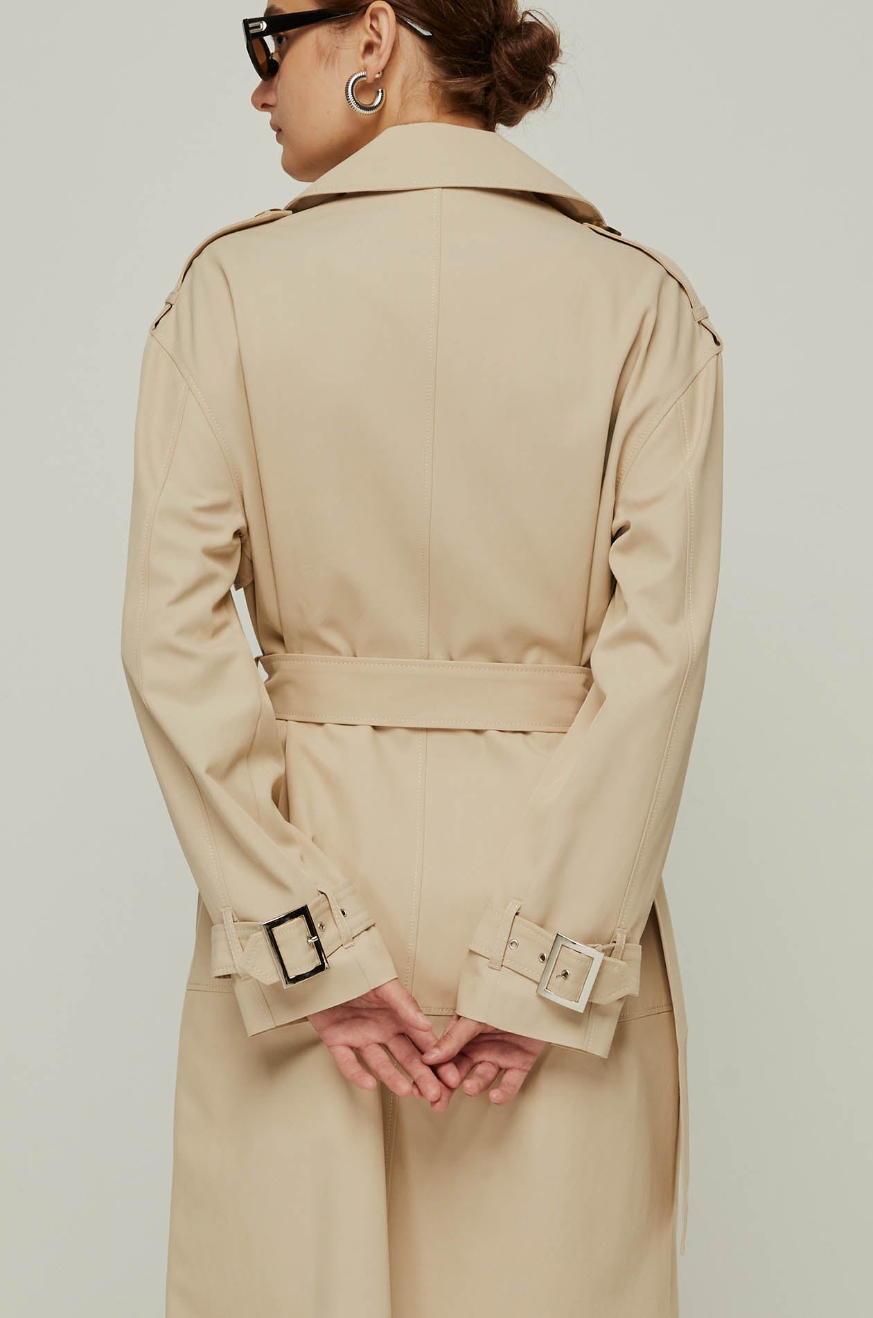 BEIGE CLASSIC TRENCH COAT