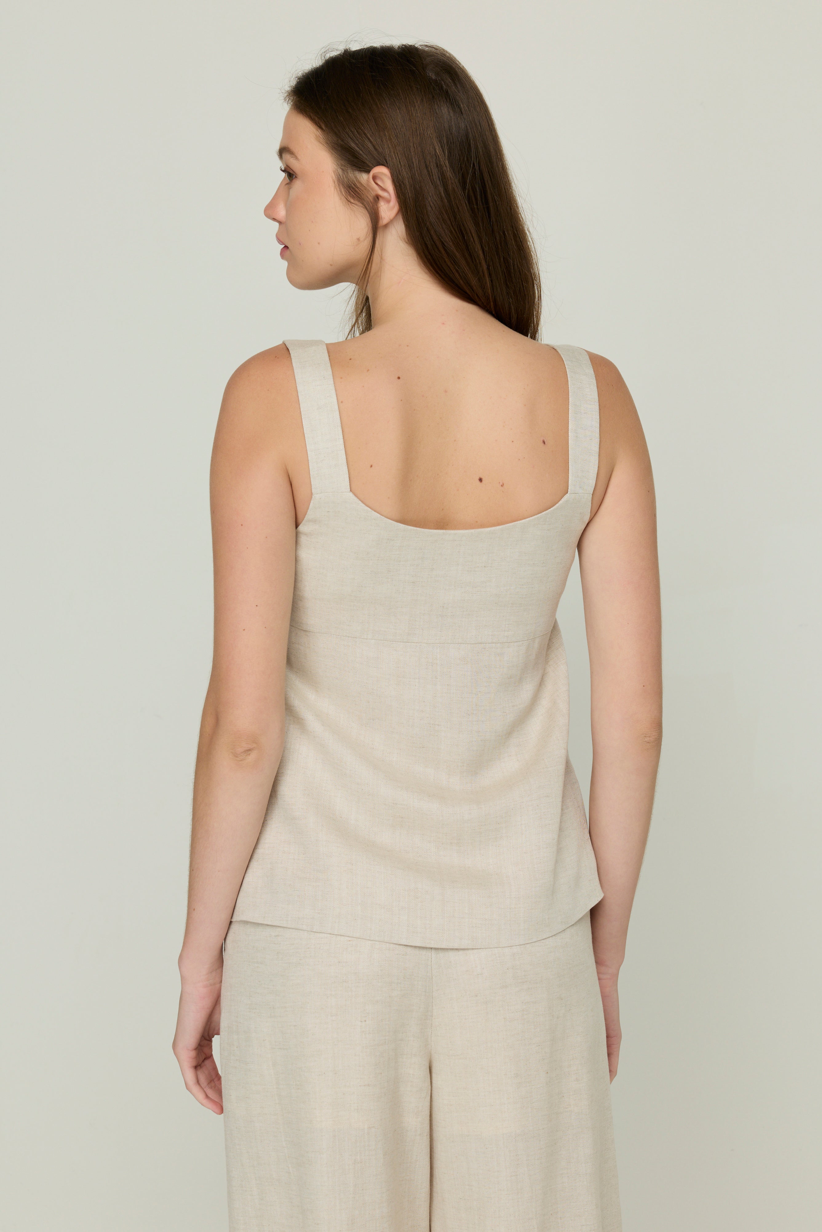 SLEEVELESS CROPPED VEST