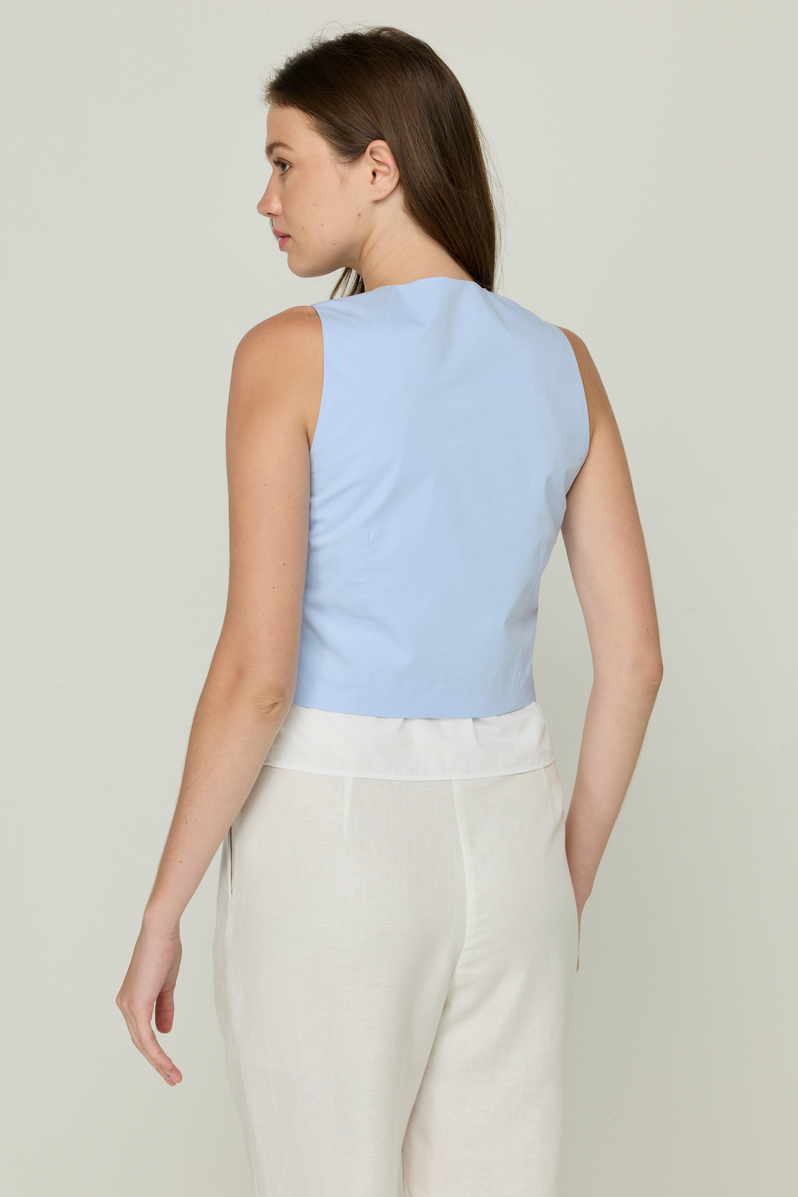 SLEEVELESS CROPPED VEST NECK TOP TWO TONE