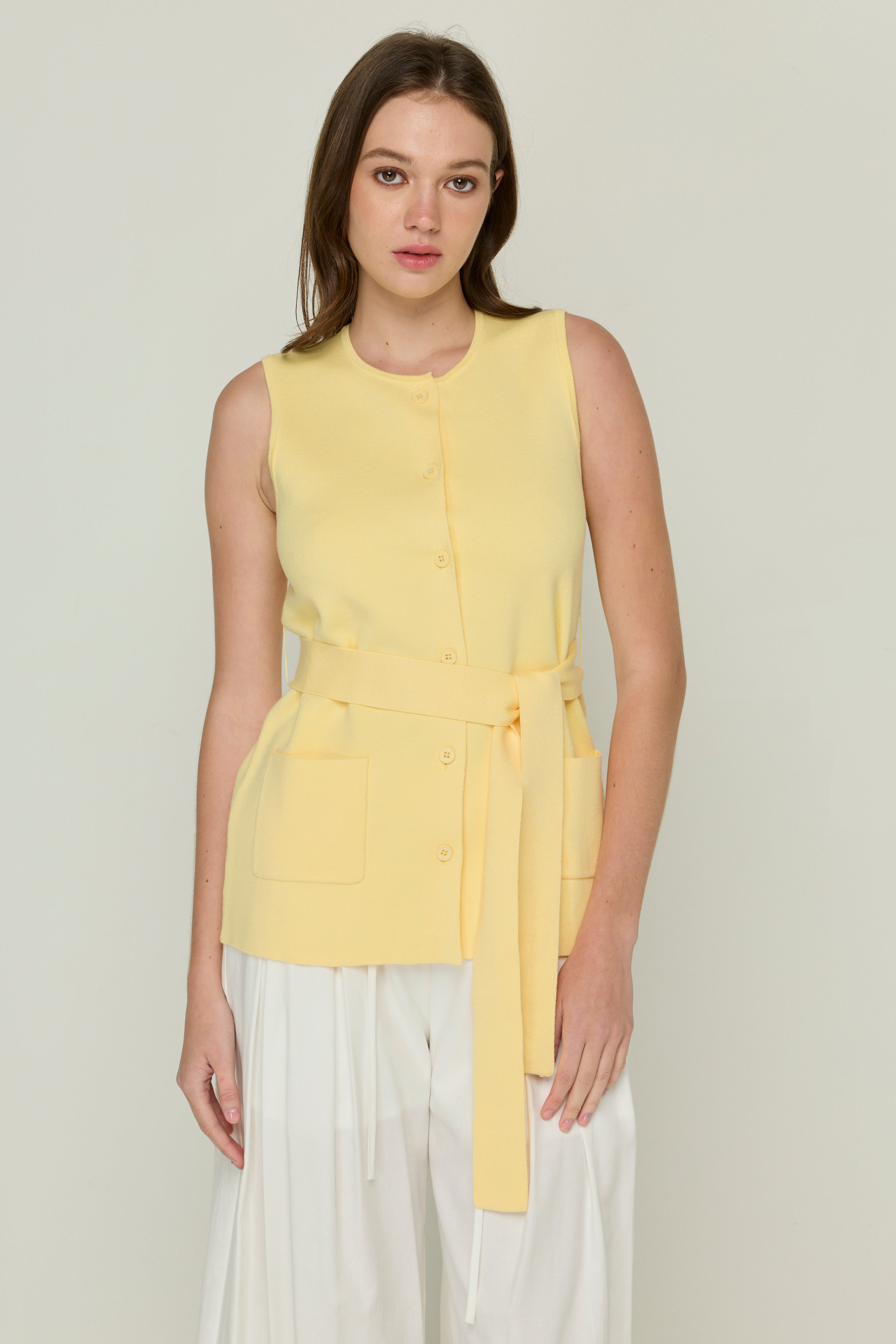 SLEEVELESS TIE-WAIST TOP